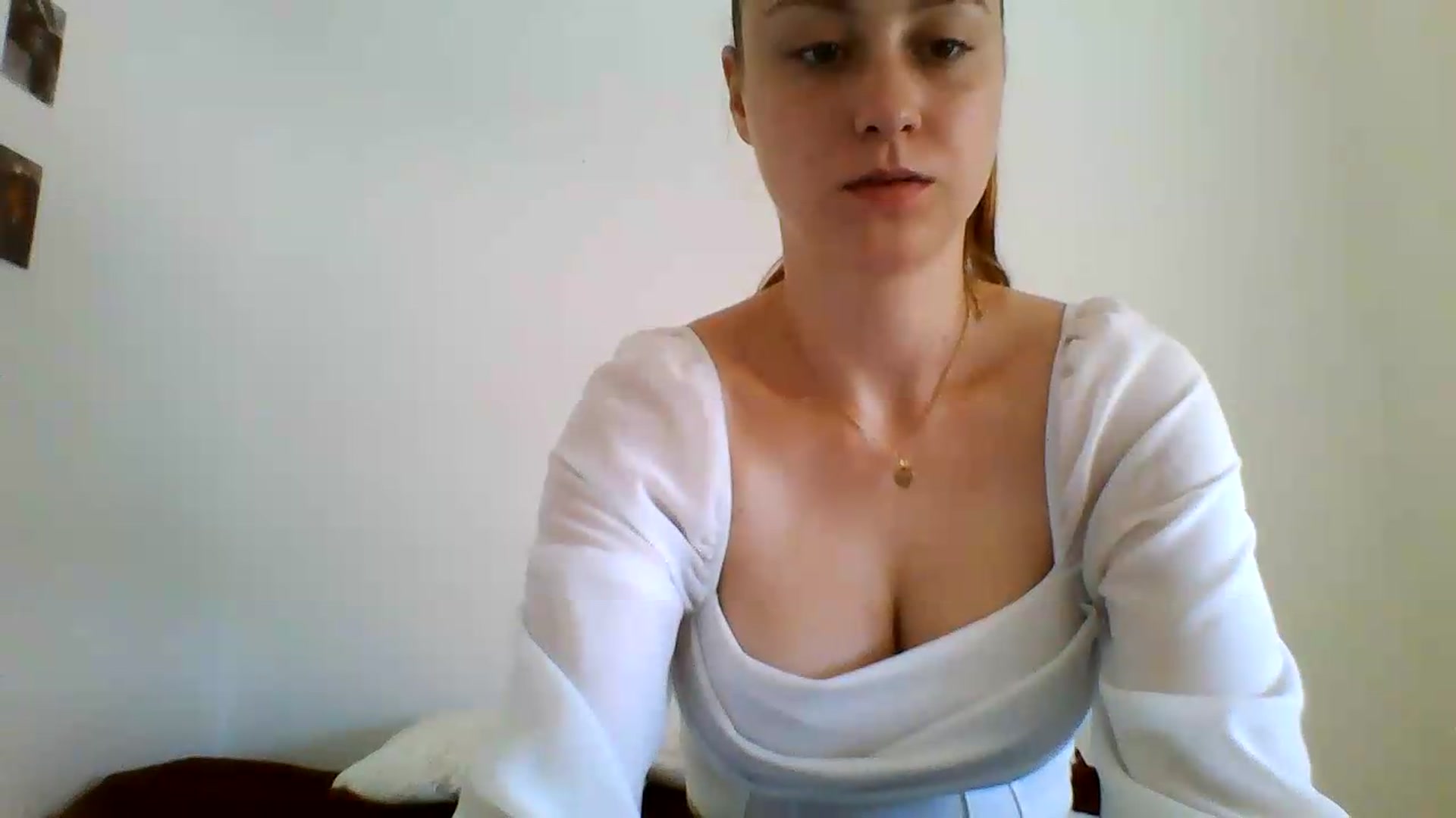 Gallery image thumbnail from RosalieNoir's myfreecams stream on, 06/28/2026, 09:22 image 15 of 20