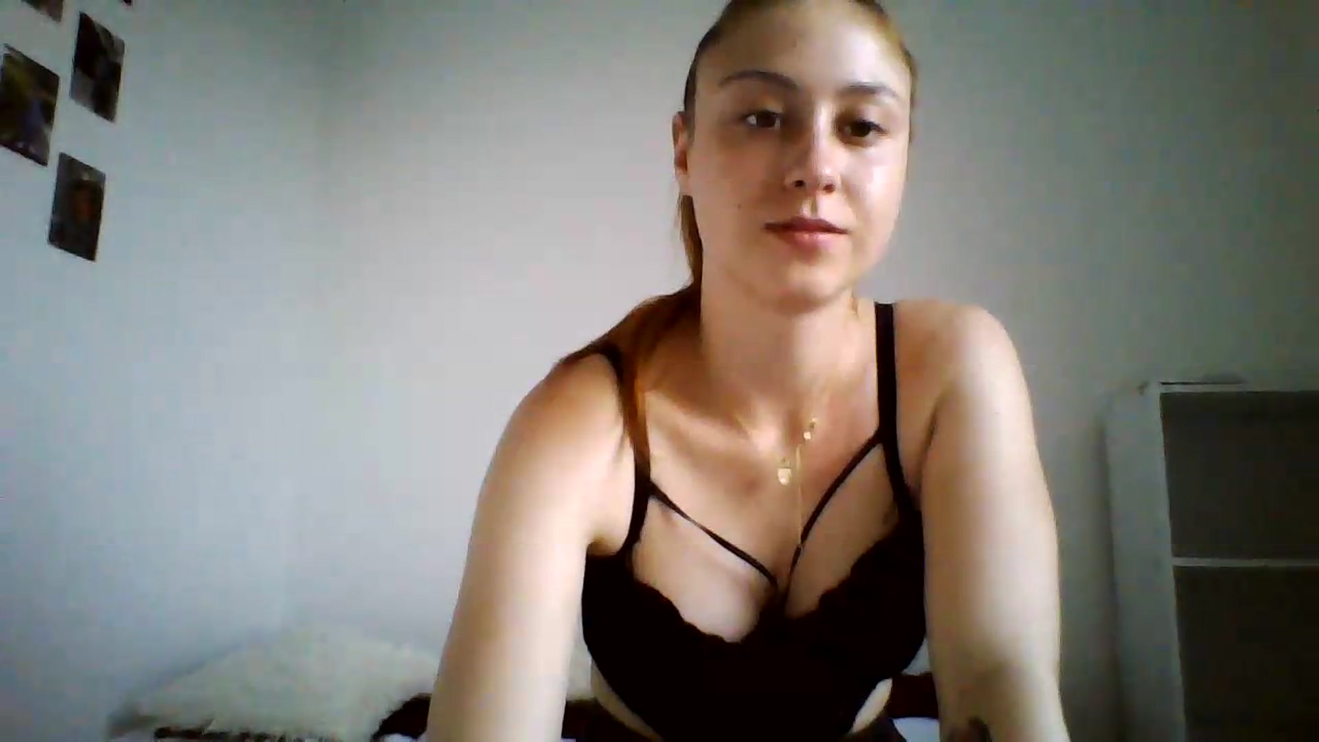 Gallery image thumbnail from RosalieNoir's myfreecams stream on, 06/29/2026, 20:42 image 2 of 20