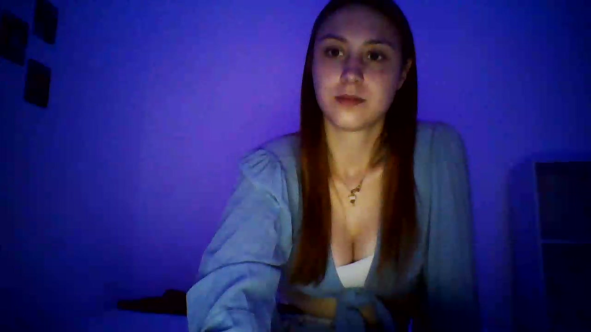 Gallery image thumbnail from RosalieNoir's myfreecams stream on, 07/01/2026, 21:01 image 15 of 20