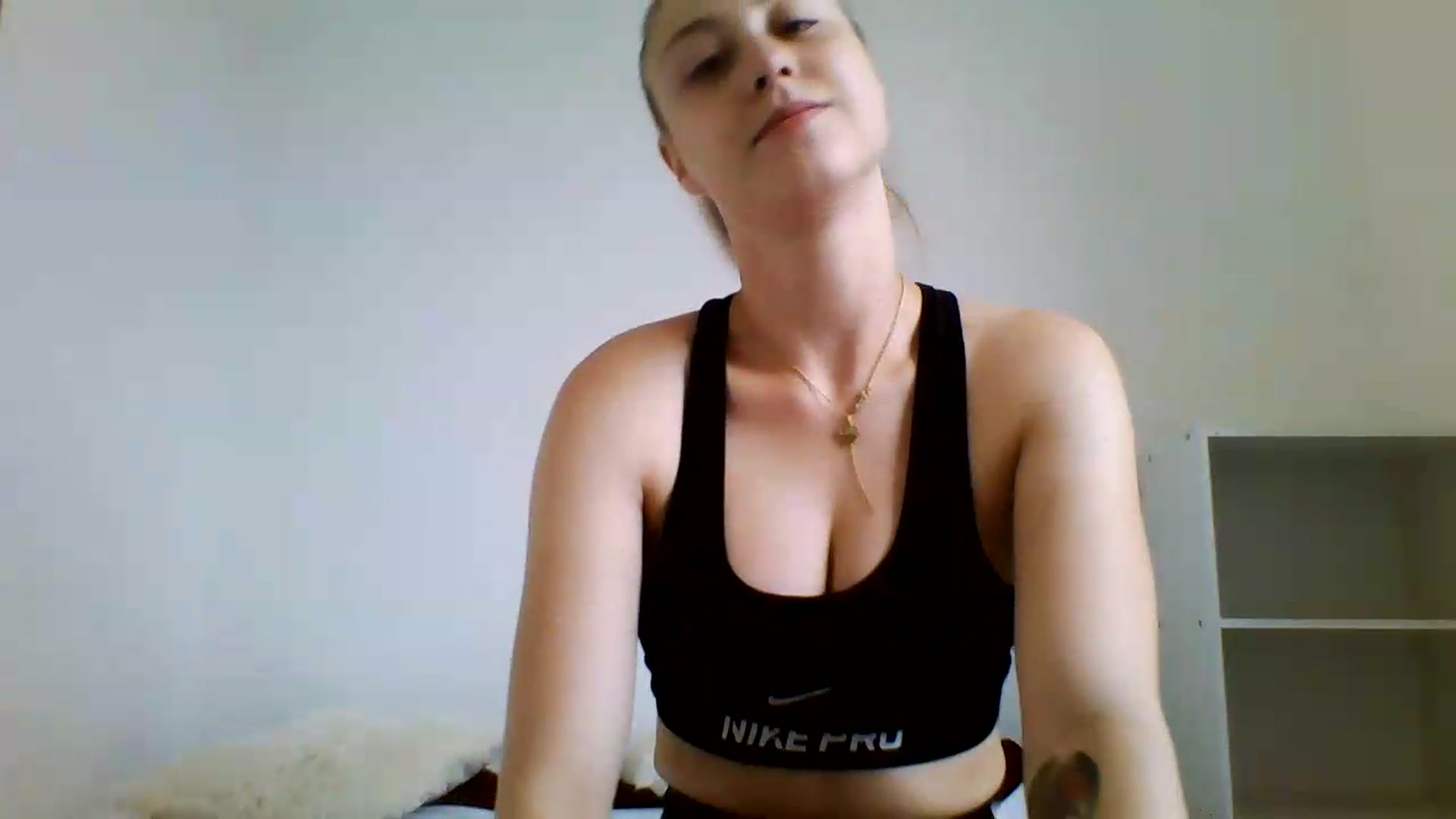 Gallery image thumbnail from RosalieNoir's myfreecams stream on, 07/03/2026, 15:26 image 11 of 20