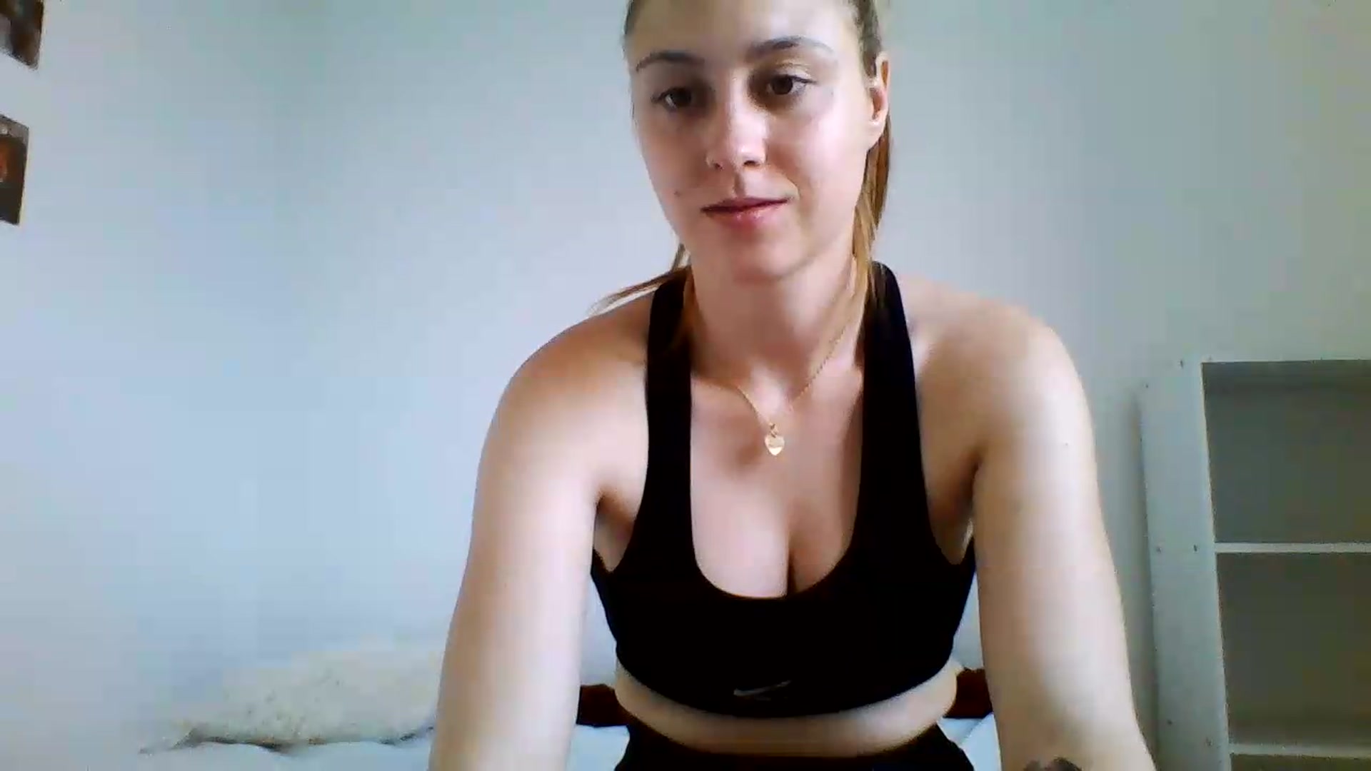 Gallery image thumbnail from RosalieNoir's myfreecams stream on, 07/03/2026, 18:49 image 15 of 20