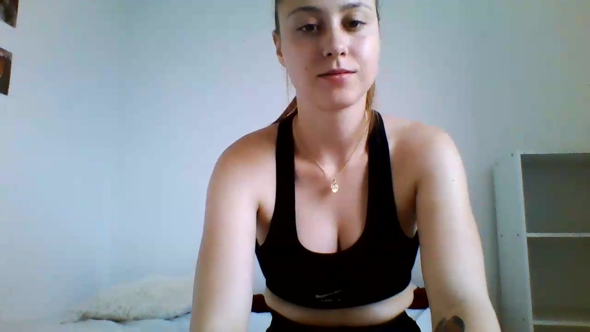 Gallery image thumbnail from RosalieNoir's myfreecams stream on, 07/03/2026, 18:49 image 17 of 20