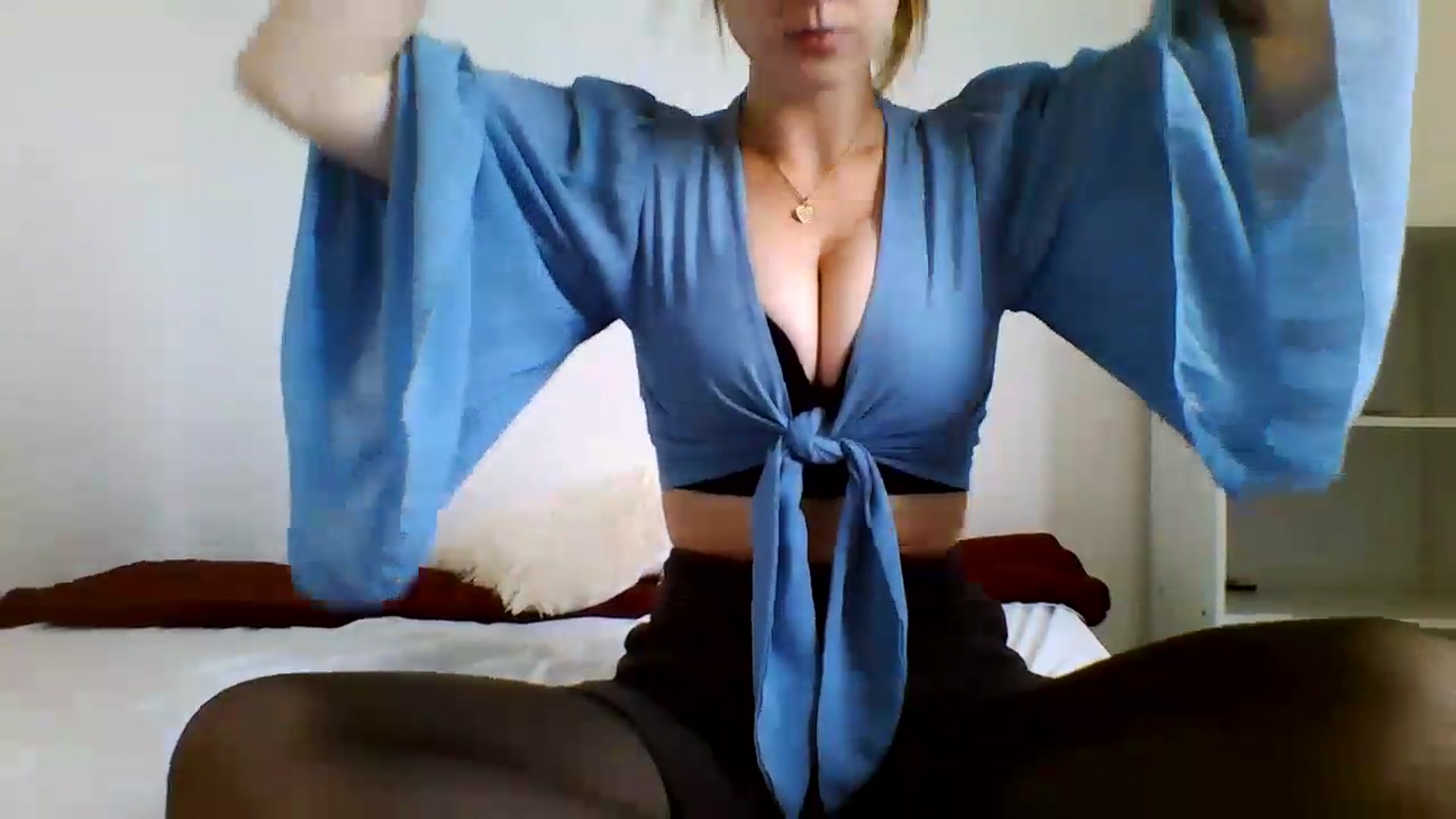 Gallery image thumbnail from RosalieNoir's myfreecams stream on, 07/06/2026, 15:15 image 9 of 20
