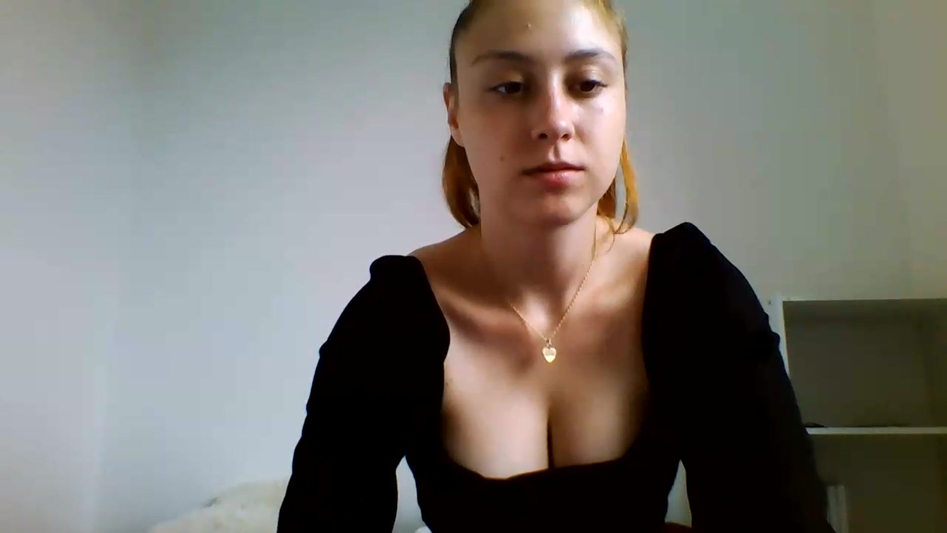 Gallery image thumbnail from RosalieNoir's myfreecams stream on, 07/08/2026, 17:03 image 9 of 20