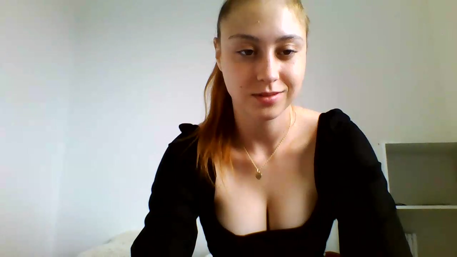Gallery image thumbnail from RosalieNoir's myfreecams stream on, 07/08/2026, 17:03 image 14 of 20