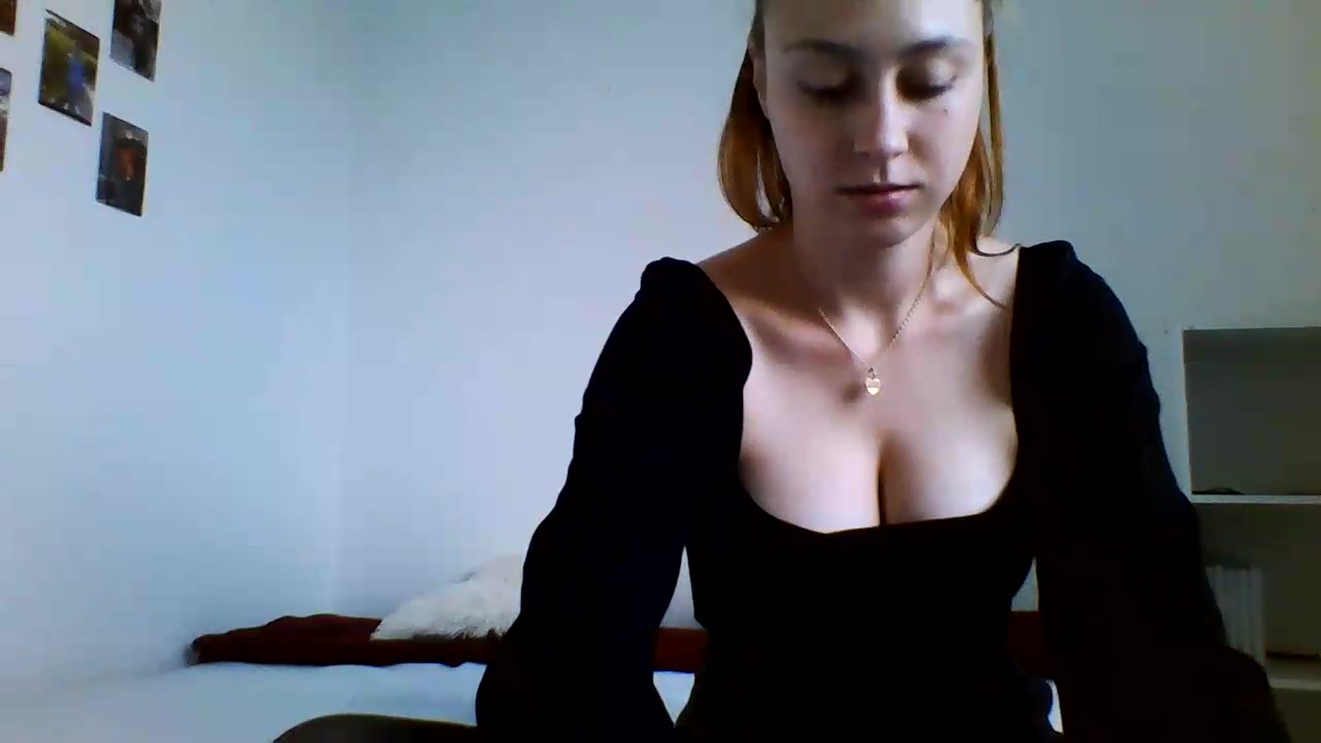 Gallery image thumbnail from RosalieNoir's myfreecams stream on, 07/08/2026, 17:58 image 5 of 20