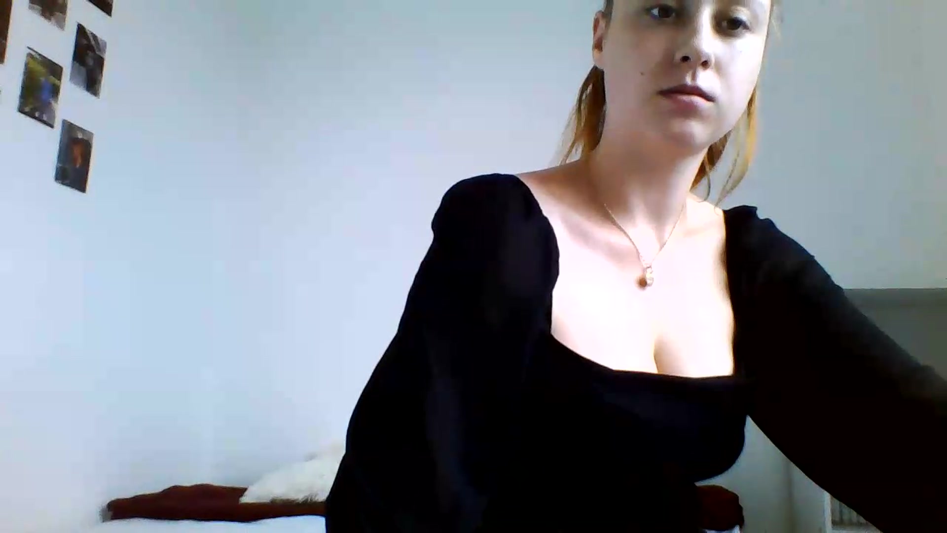 Gallery image thumbnail from RosalieNoir's myfreecams stream on, 07/08/2026, 17:58 image 15 of 20