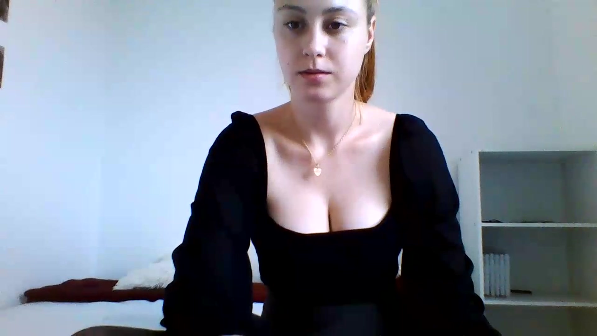 Gallery image thumbnail from RosalieNoir's myfreecams stream on, 07/08/2026, 17:58 image 4 of 20