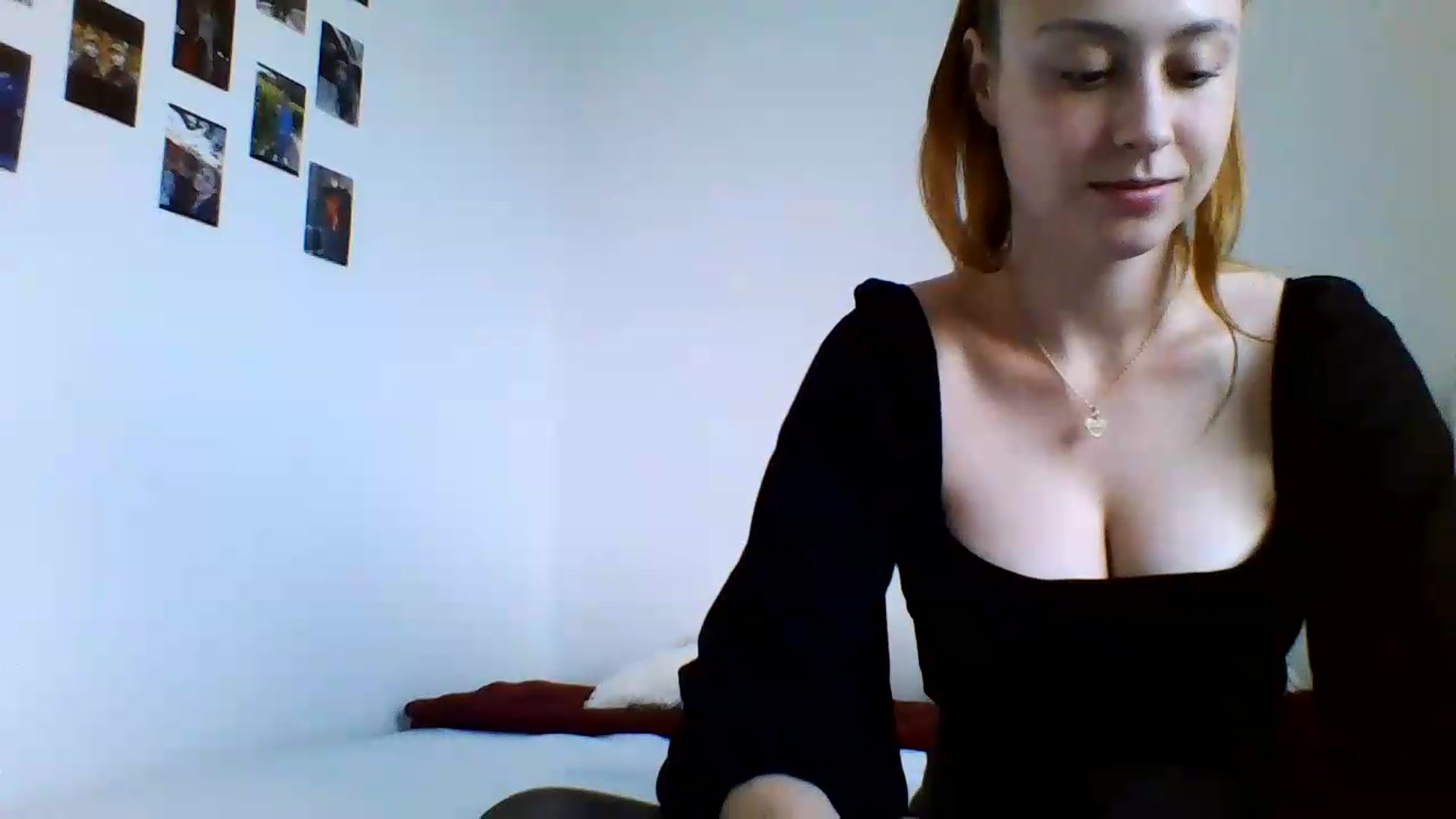 Gallery image thumbnail from RosalieNoir's myfreecams stream on, 07/08/2026, 17:58 image 6 of 20