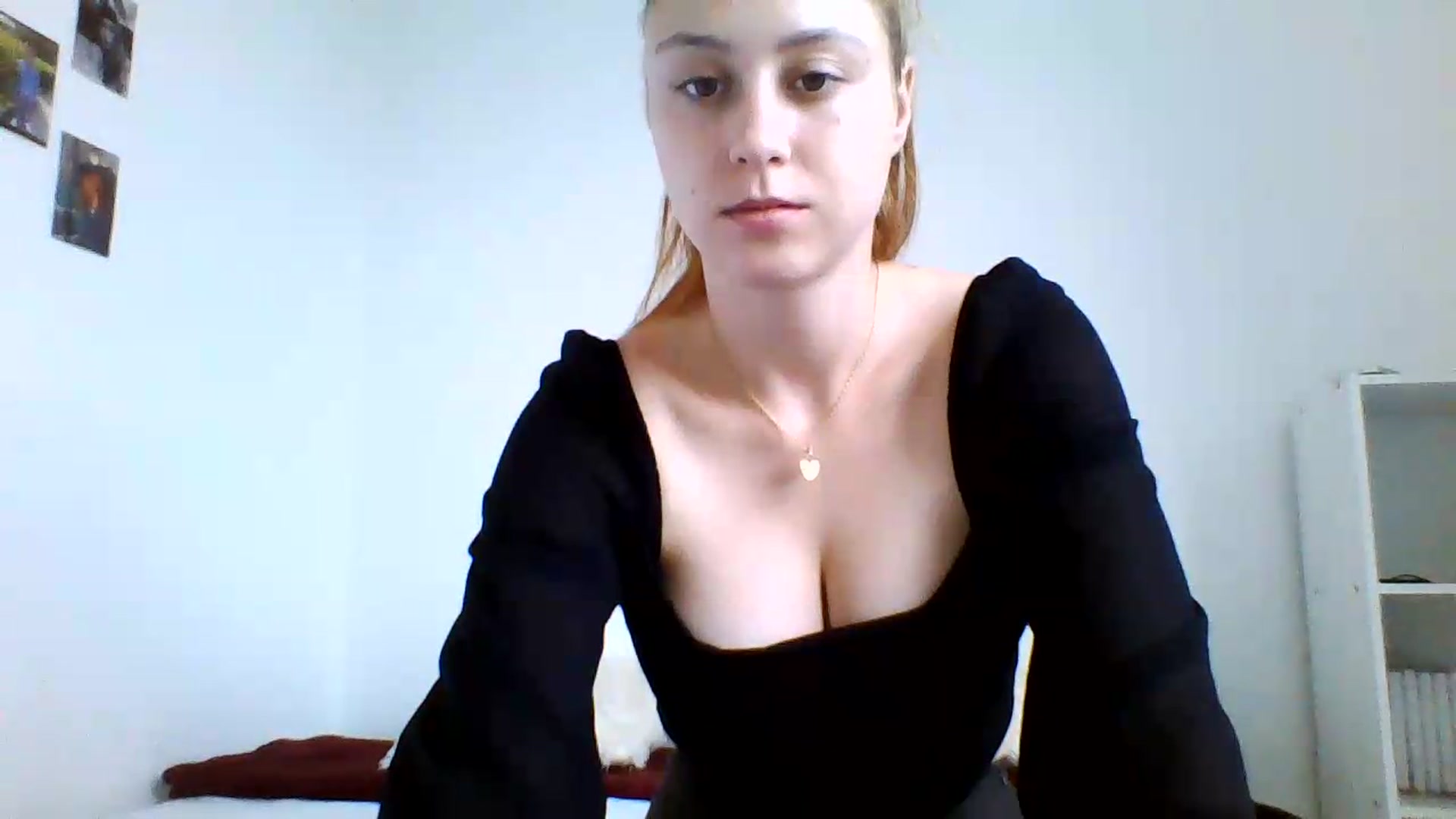 Gallery image thumbnail from RosalieNoir's myfreecams stream on, 07/08/2026, 17:58 image 12 of 20
