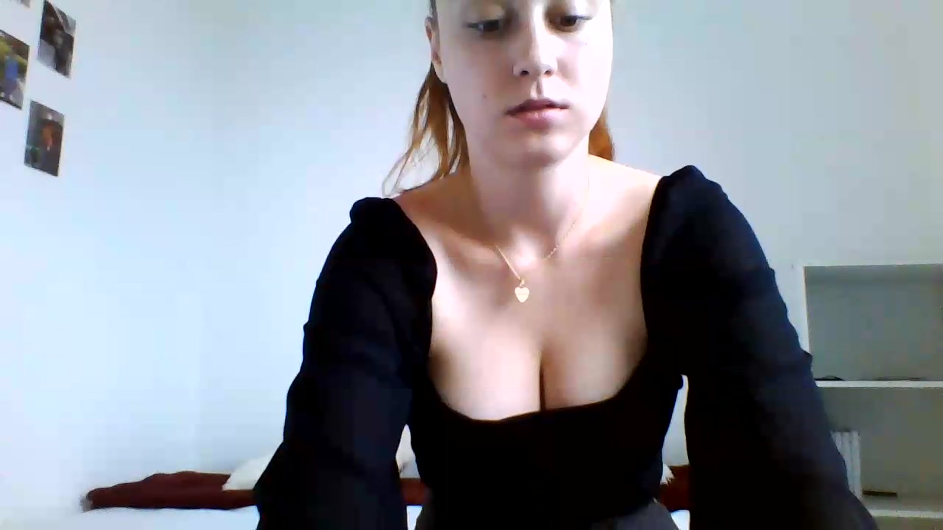 Gallery image thumbnail from RosalieNoir's myfreecams stream on, 07/08/2026, 17:58 image 14 of 20
