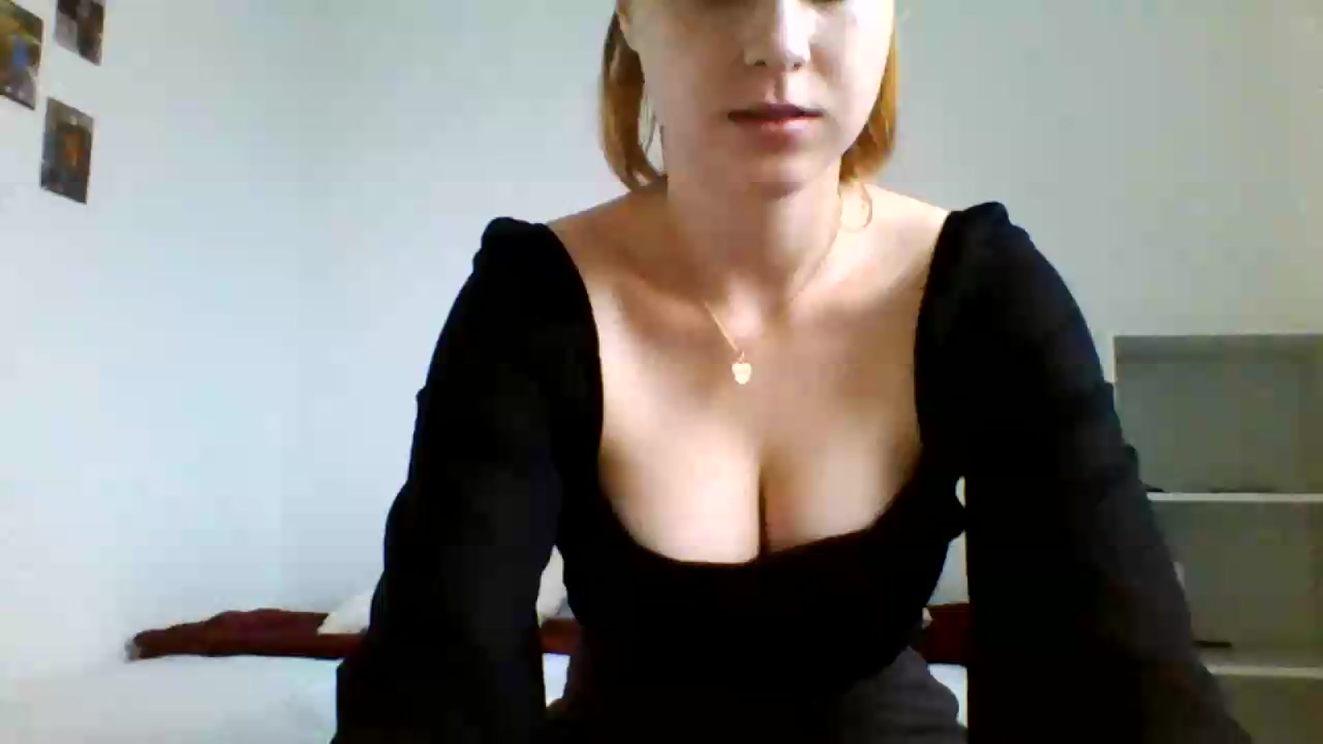 Gallery image thumbnail from RosalieNoir's myfreecams stream on, 07/08/2026, 19:35 image 5 of 20