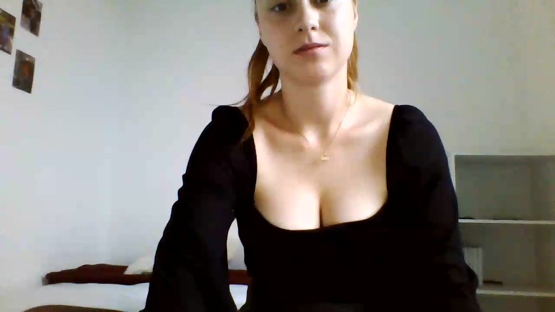 Gallery image thumbnail from RosalieNoir's myfreecams stream on, 07/08/2026, 19:35 image 17 of 20