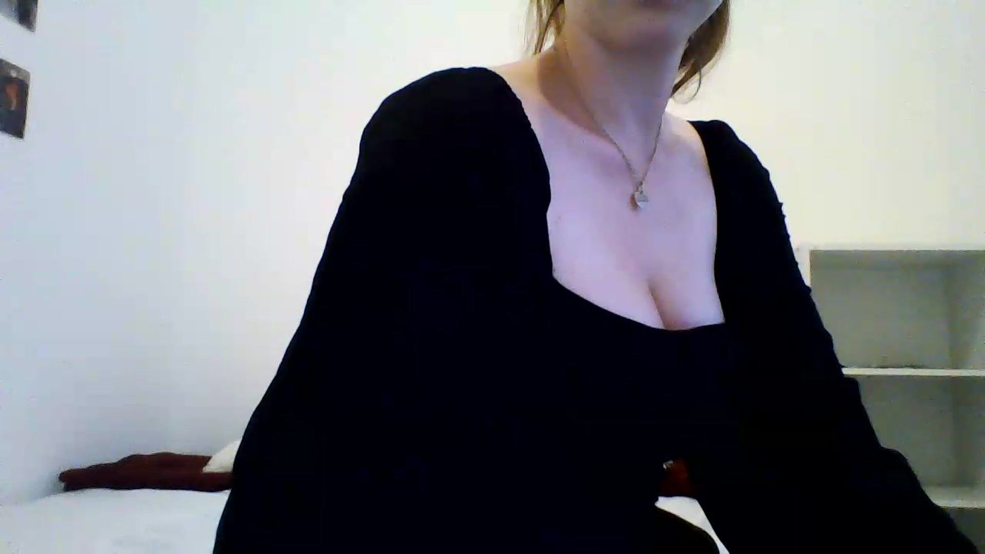 Gallery image thumbnail from RosalieNoir's myfreecams stream on, 07/08/2026, 20:13 image 6 of 20