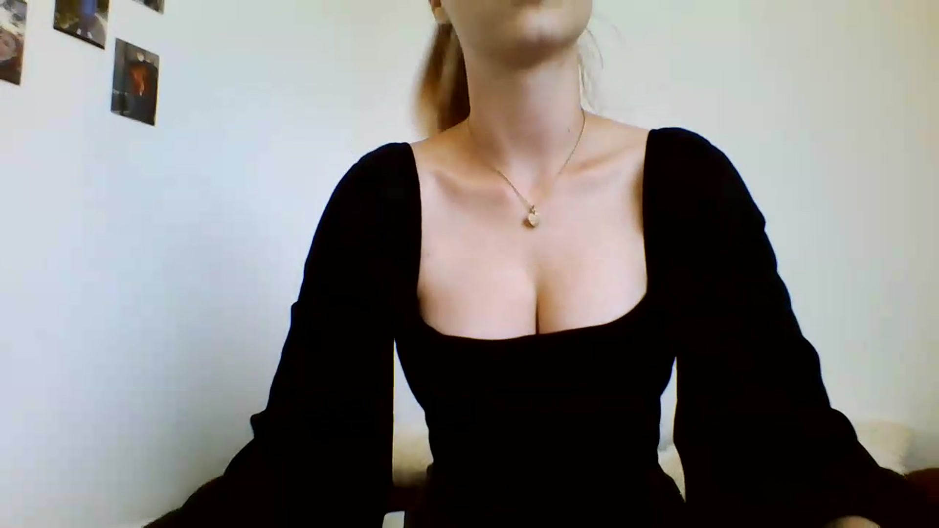 Gallery image thumbnail from RosalieNoir's myfreecams stream on, 07/09/2026, 16:04 image 8 of 20