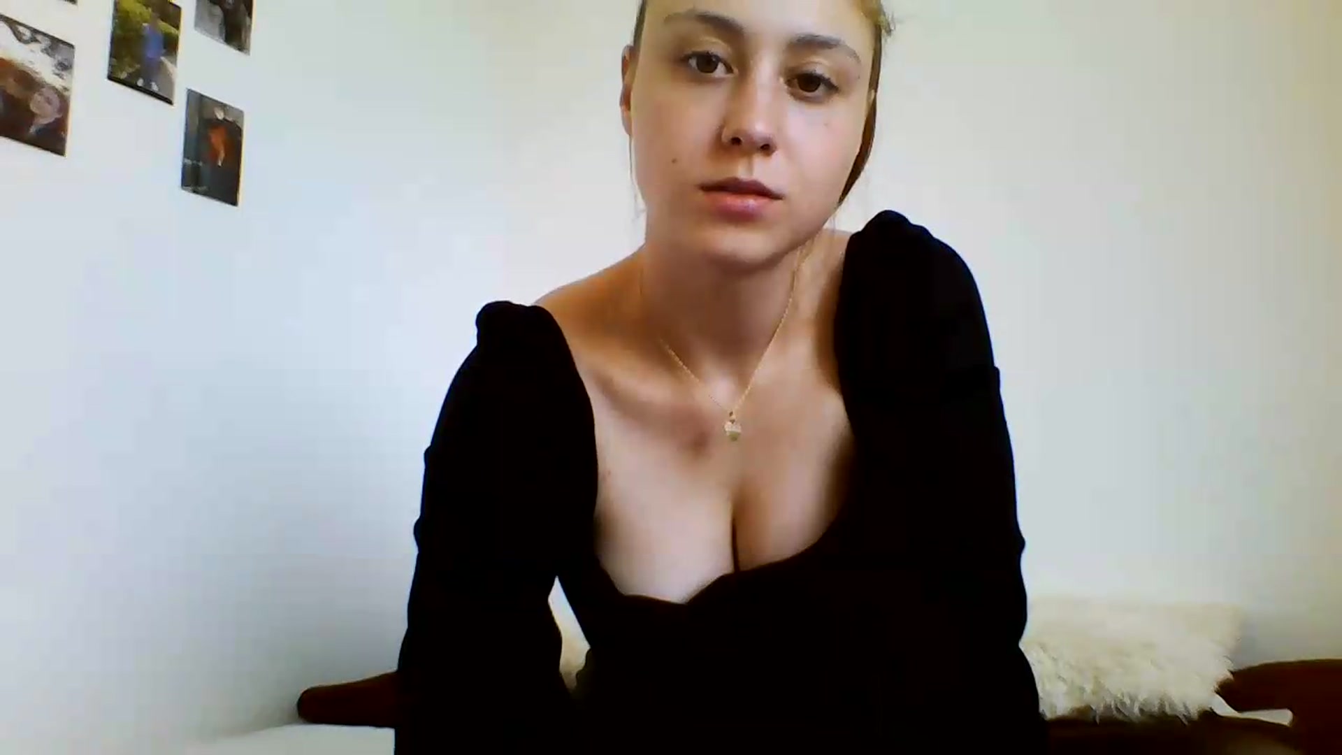 Gallery image thumbnail from RosalieNoir's myfreecams stream on, 07/09/2026, 16:04 image 6 of 20