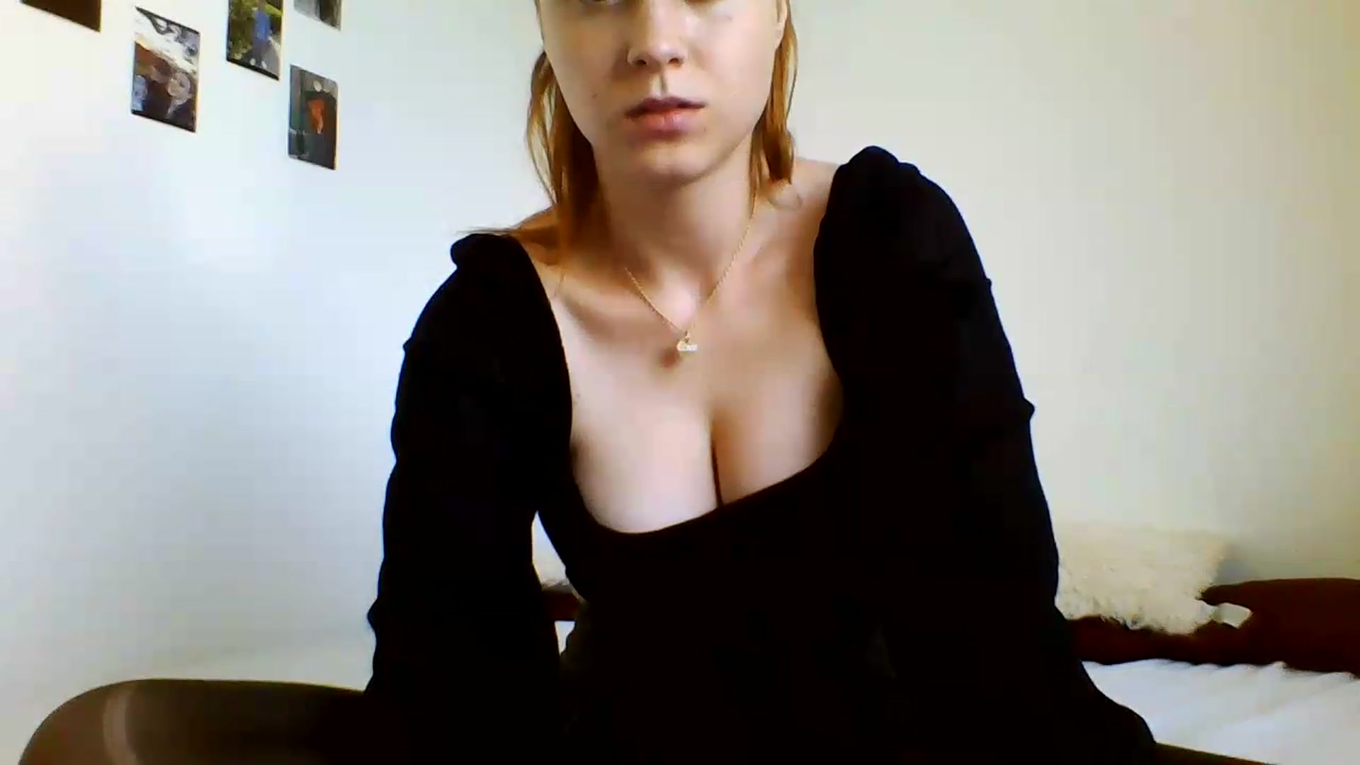 Gallery image thumbnail from RosalieNoir's myfreecams stream on, 07/09/2026, 17:43 image 8 of 20