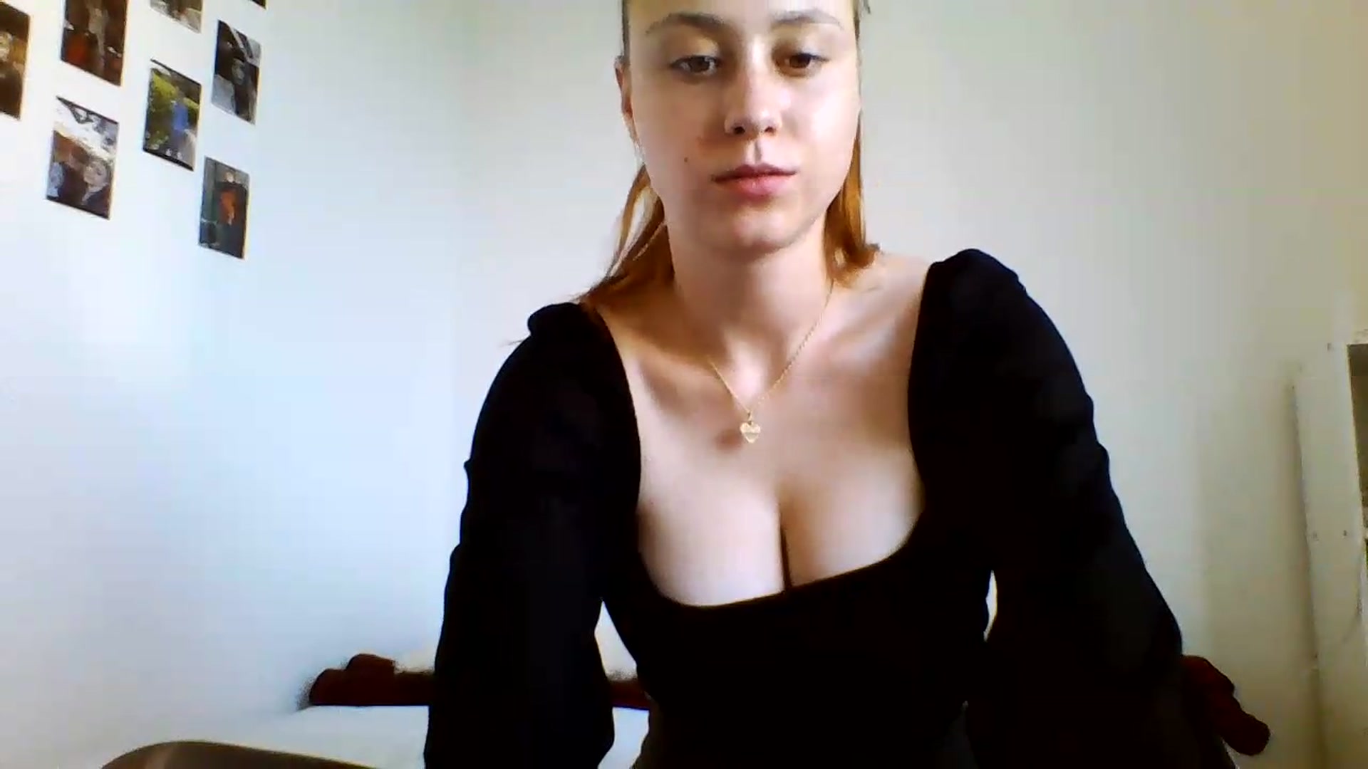 Gallery image thumbnail from RosalieNoir's myfreecams stream on, 07/09/2026, 17:43 image 20 of 20