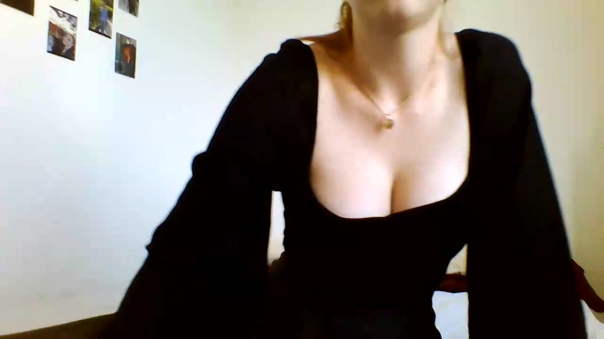 Gallery image thumbnail from RosalieNoir's myfreecams stream on, 07/09/2026, 17:43 image 3 of 20