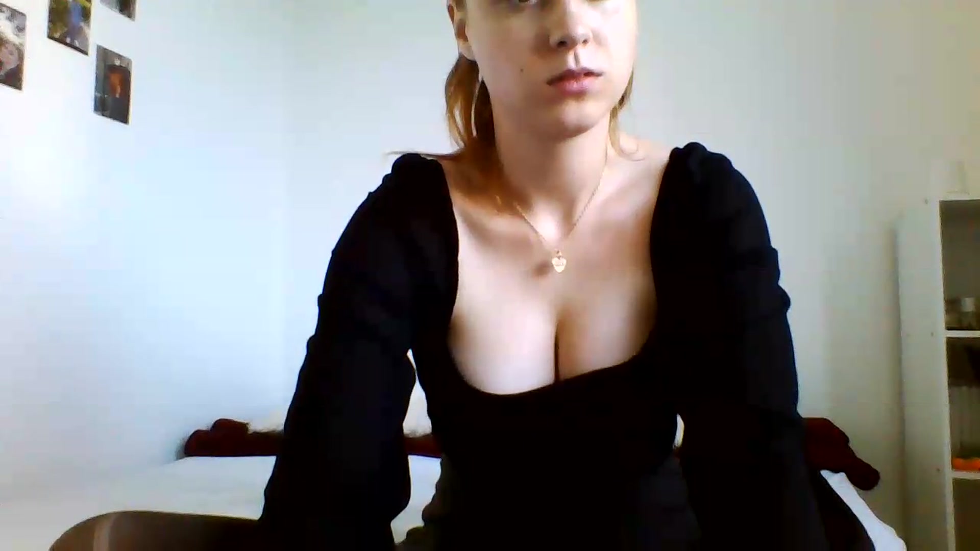 Gallery image thumbnail from RosalieNoir's myfreecams stream on, 07/09/2026, 18:41 image 9 of 20