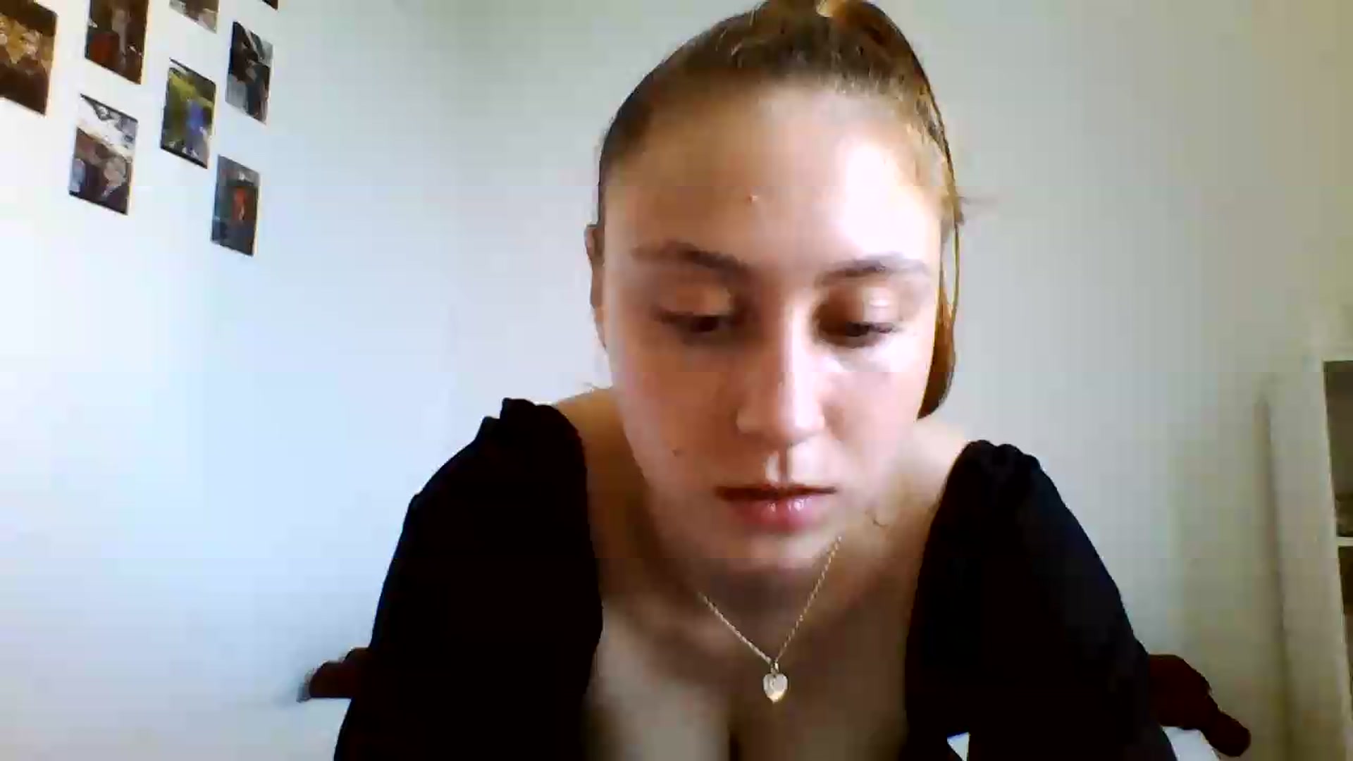 Gallery image thumbnail from RosalieNoir's myfreecams stream on, 07/09/2026, 18:41 image 1 of 20