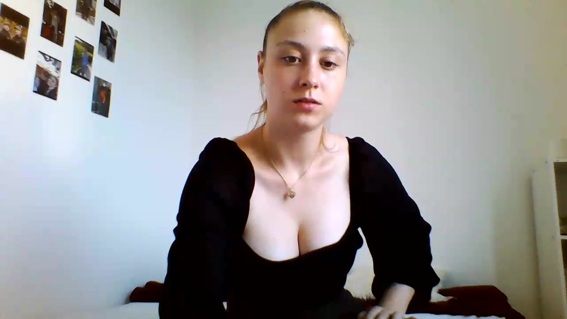 Gallery image thumbnail from RosalieNoir's myfreecams stream on, 07/09/2026, 18:41 image 2 of 20