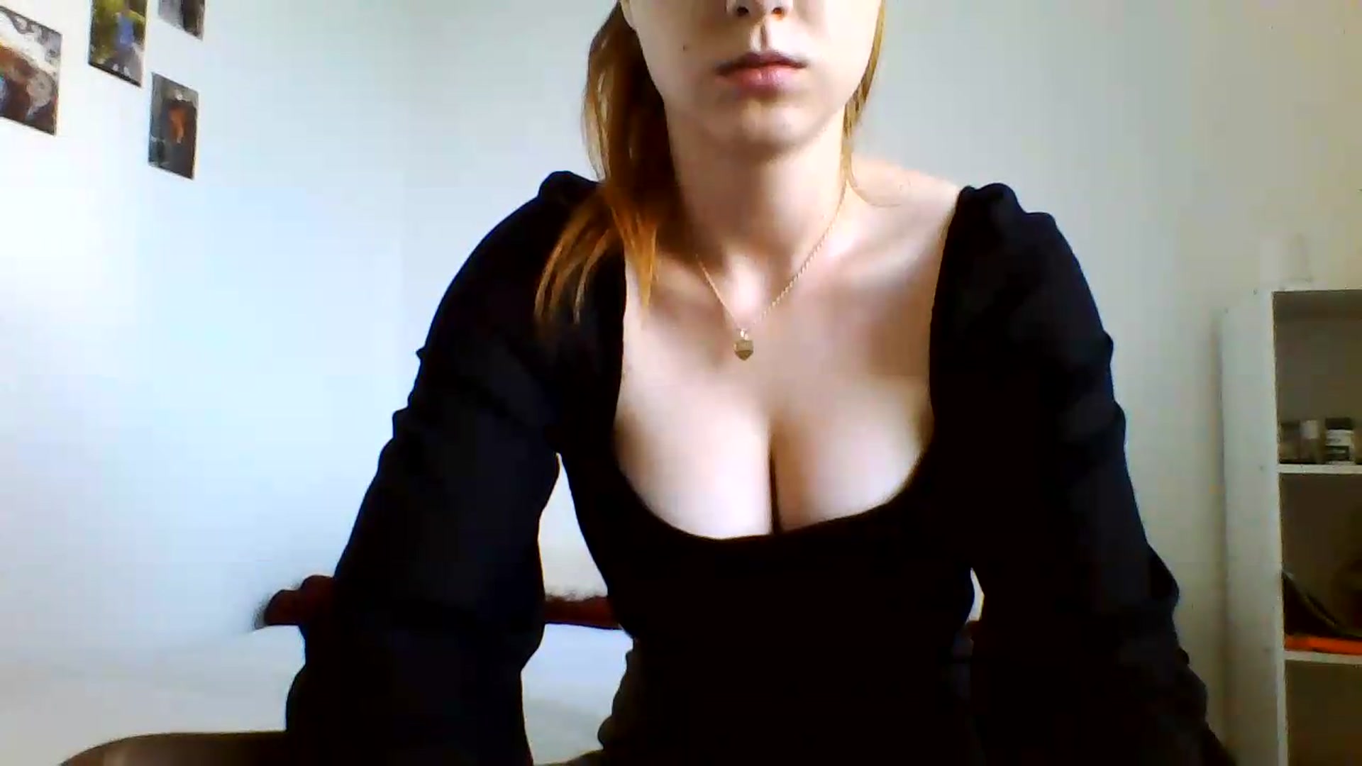 Gallery image thumbnail from RosalieNoir's myfreecams stream on, 07/09/2026, 18:41 image 17 of 20