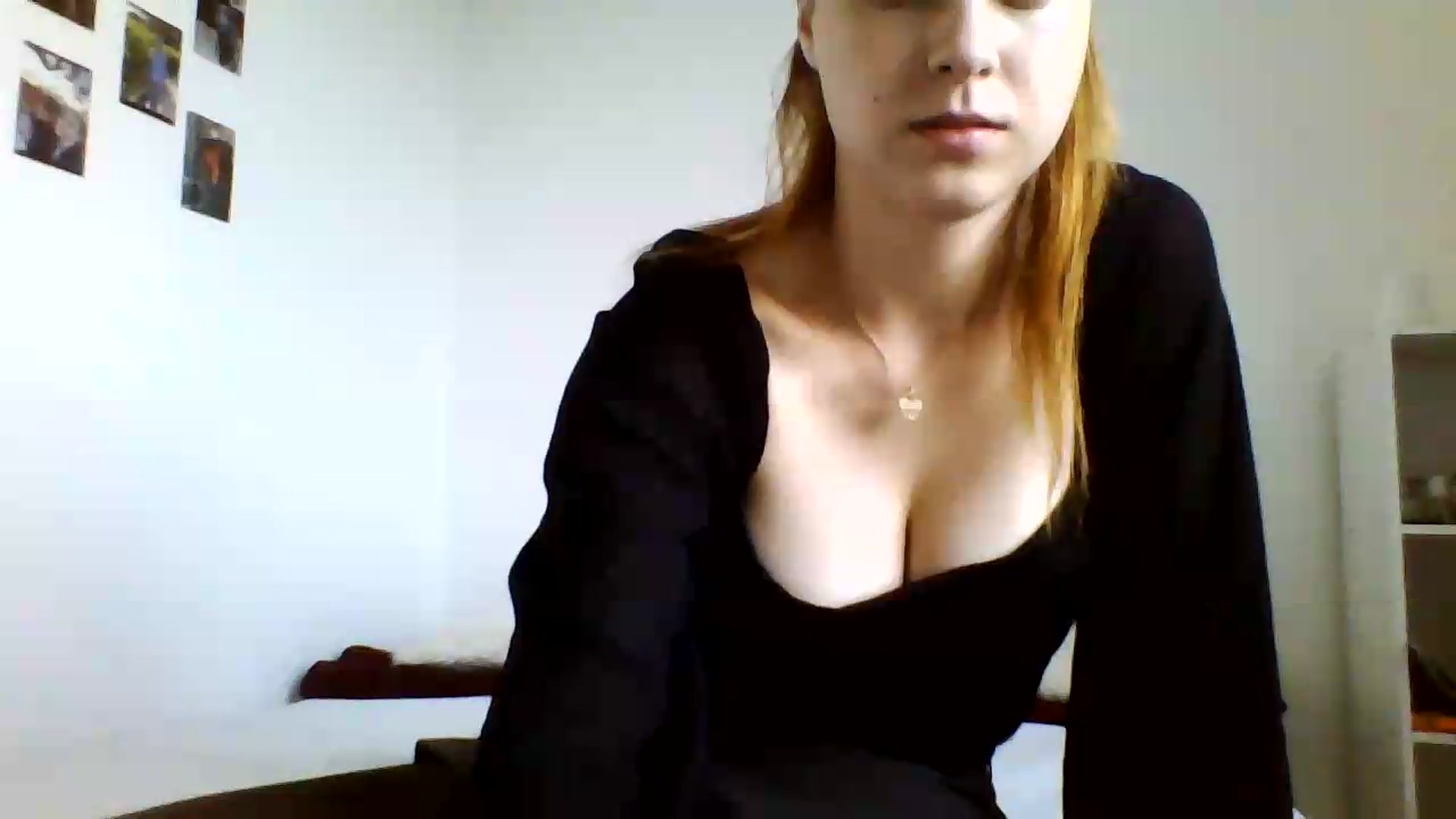 Gallery image thumbnail from RosalieNoir's myfreecams stream on, 07/09/2026, 19:22 image 11 of 20