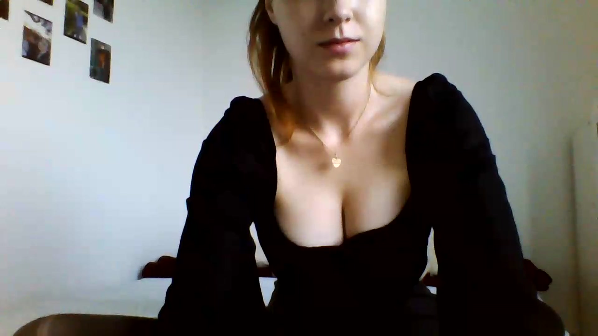 Gallery image thumbnail from RosalieNoir's myfreecams stream on, 07/09/2026, 19:22 image 20 of 20