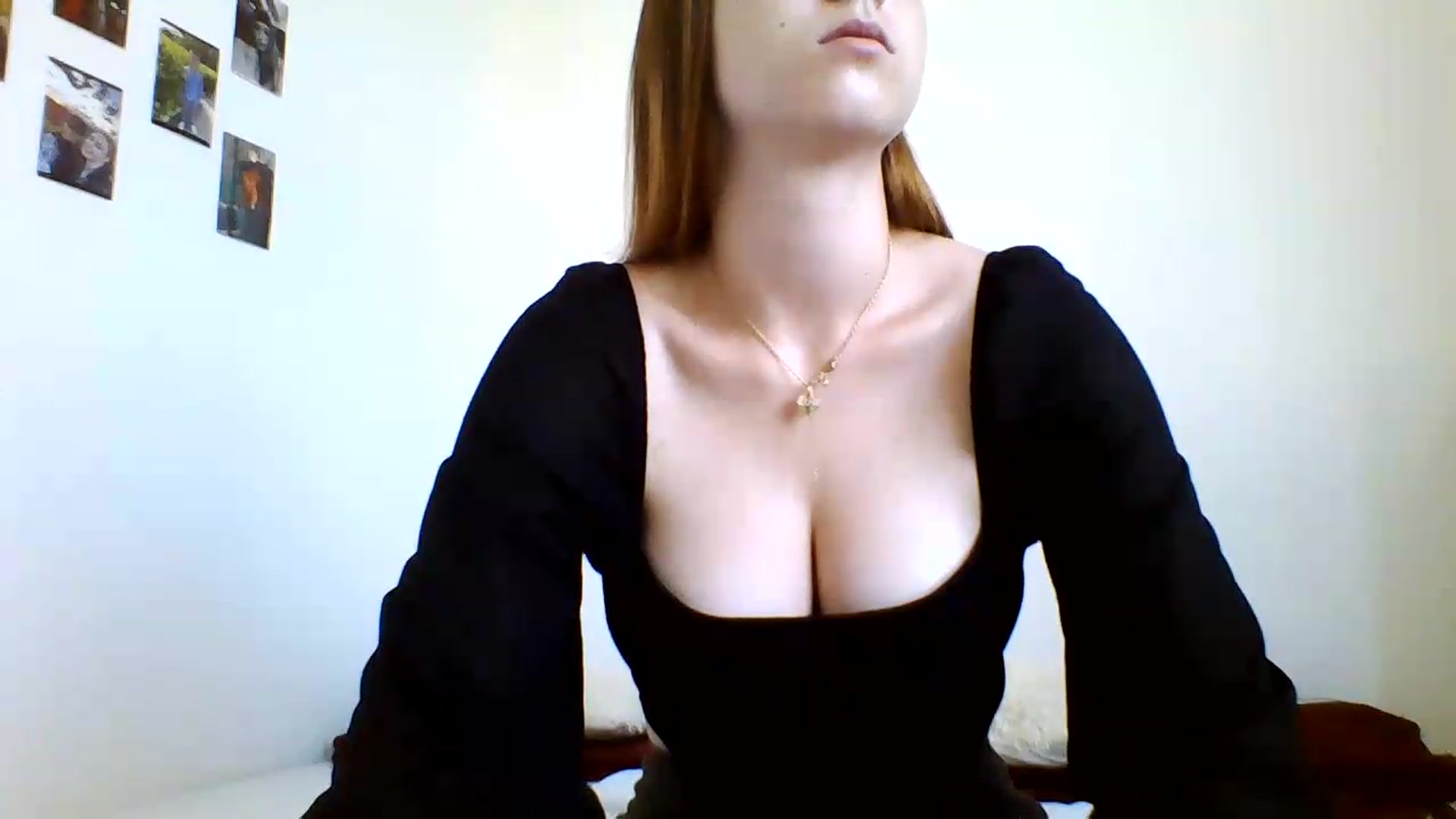 Gallery image thumbnail from RosalieNoir's myfreecams stream on, 07/11/2026, 08:19 image 4 of 20