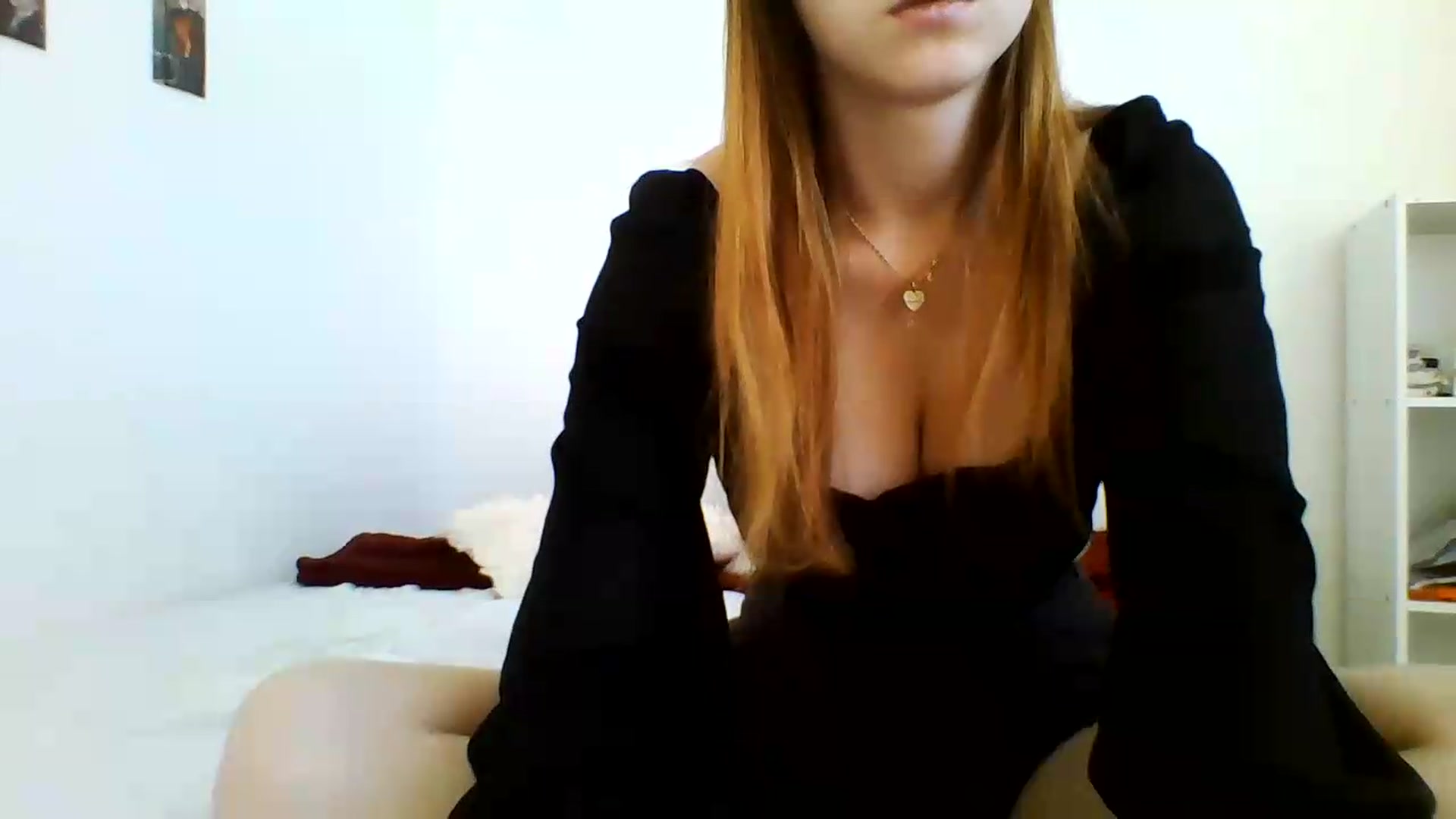 Gallery image thumbnail from RosalieNoir's myfreecams stream on, 07/11/2026, 09:05 image 16 of 20
