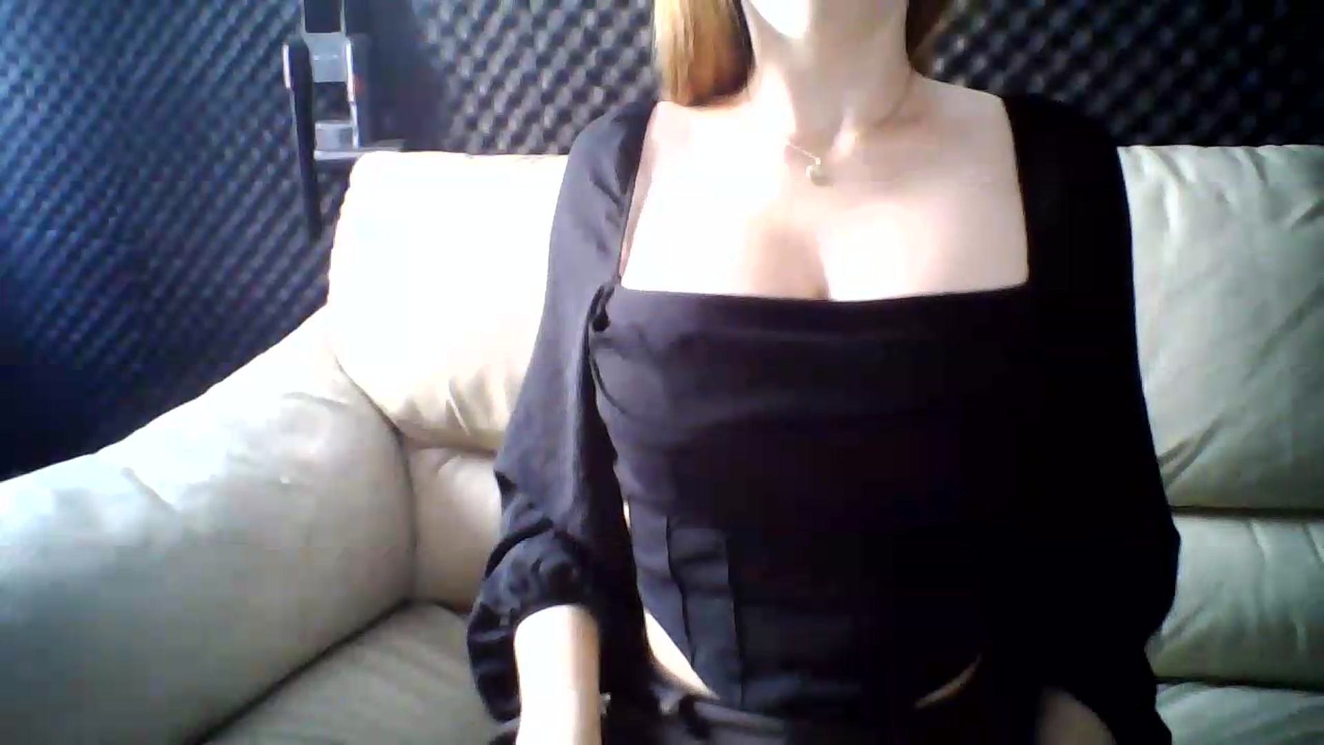 Gallery image thumbnail from RosalieNoir's myfreecams stream on, 07/12/2026, 10:22 image 5 of 20