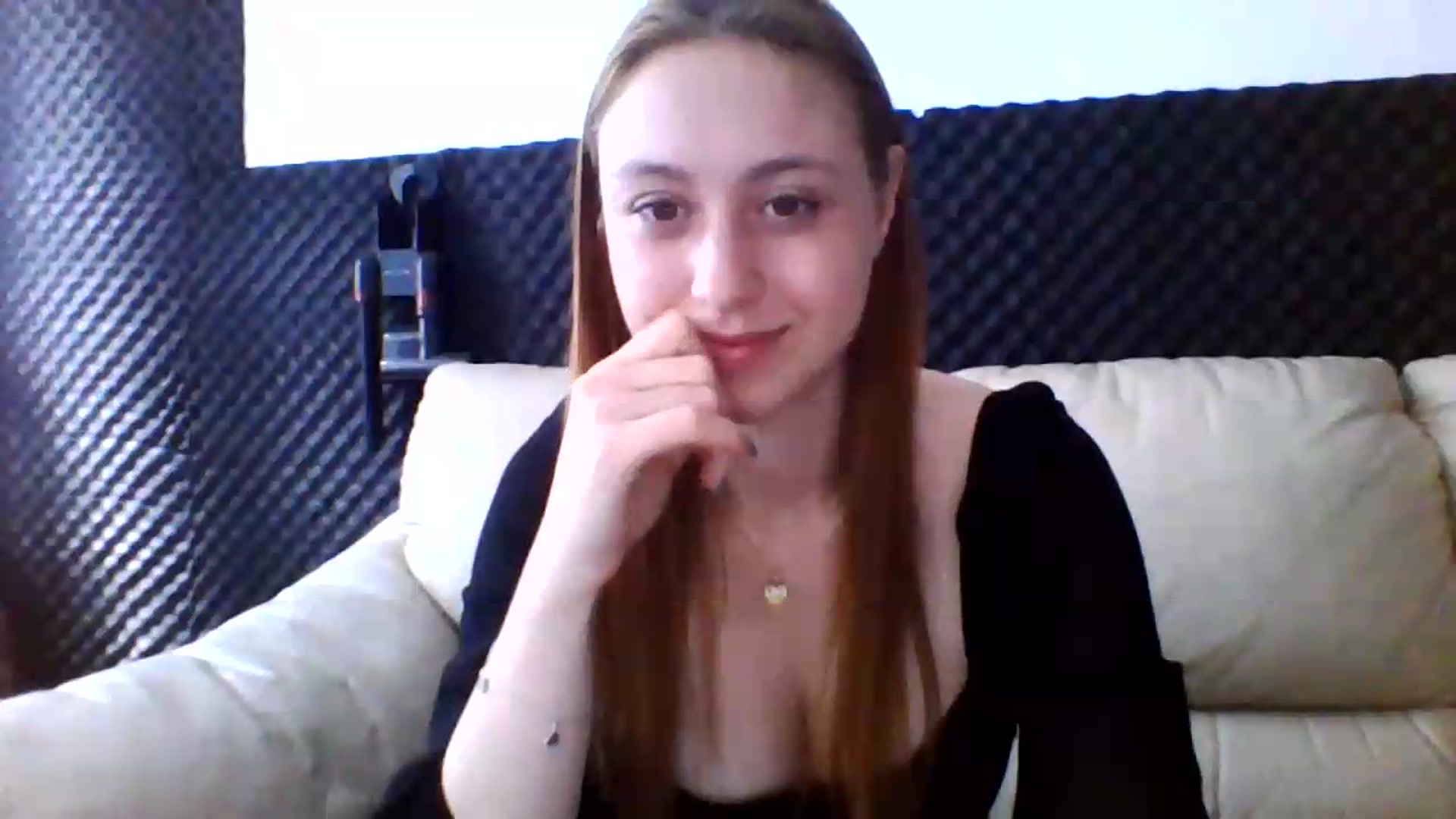 Gallery image thumbnail from RosalieNoir's myfreecams stream on, 07/12/2026, 13:39 image 8 of 20