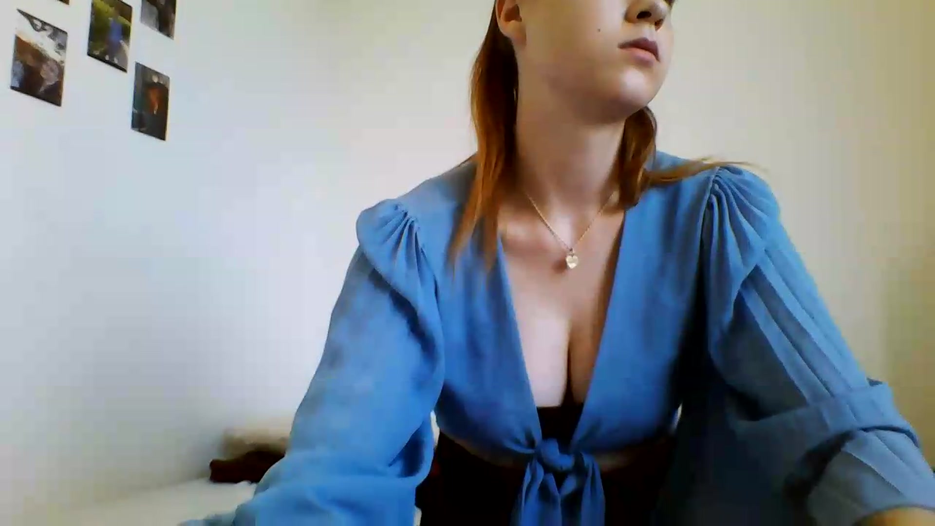 Gallery image thumbnail from RosalieNoir's myfreecams stream on, 07/15/2026, 17:01 image 17 of 20
