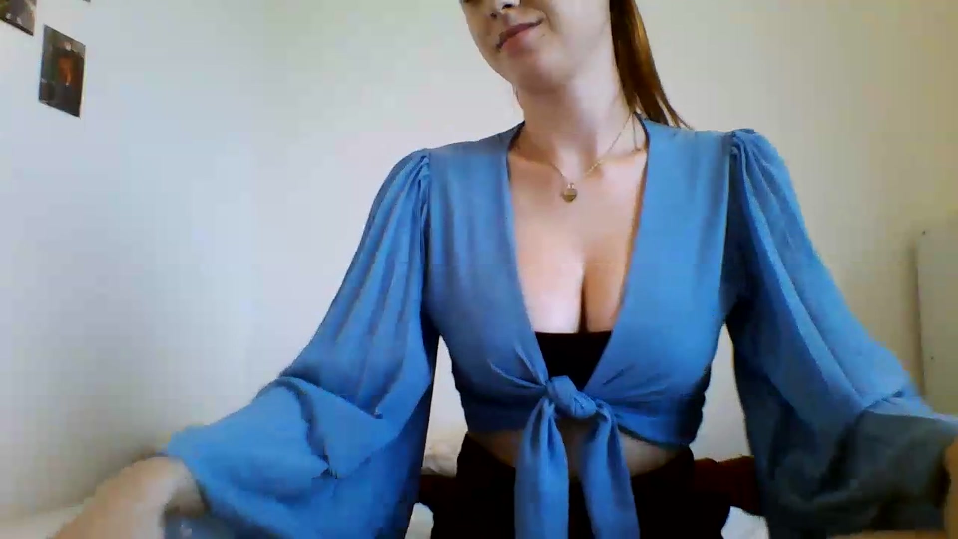 Gallery image thumbnail from RosalieNoir's myfreecams stream on, 07/15/2026, 18:19 image 10 of 20