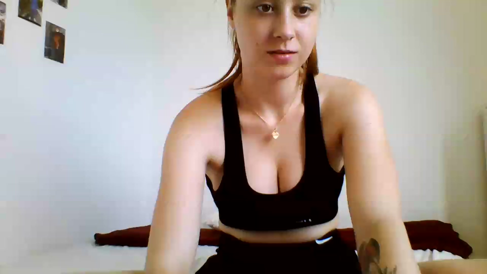 Gallery image thumbnail from RosalieNoir's myfreecams stream on, 07/16/2026, 17:02 image 1 of 20