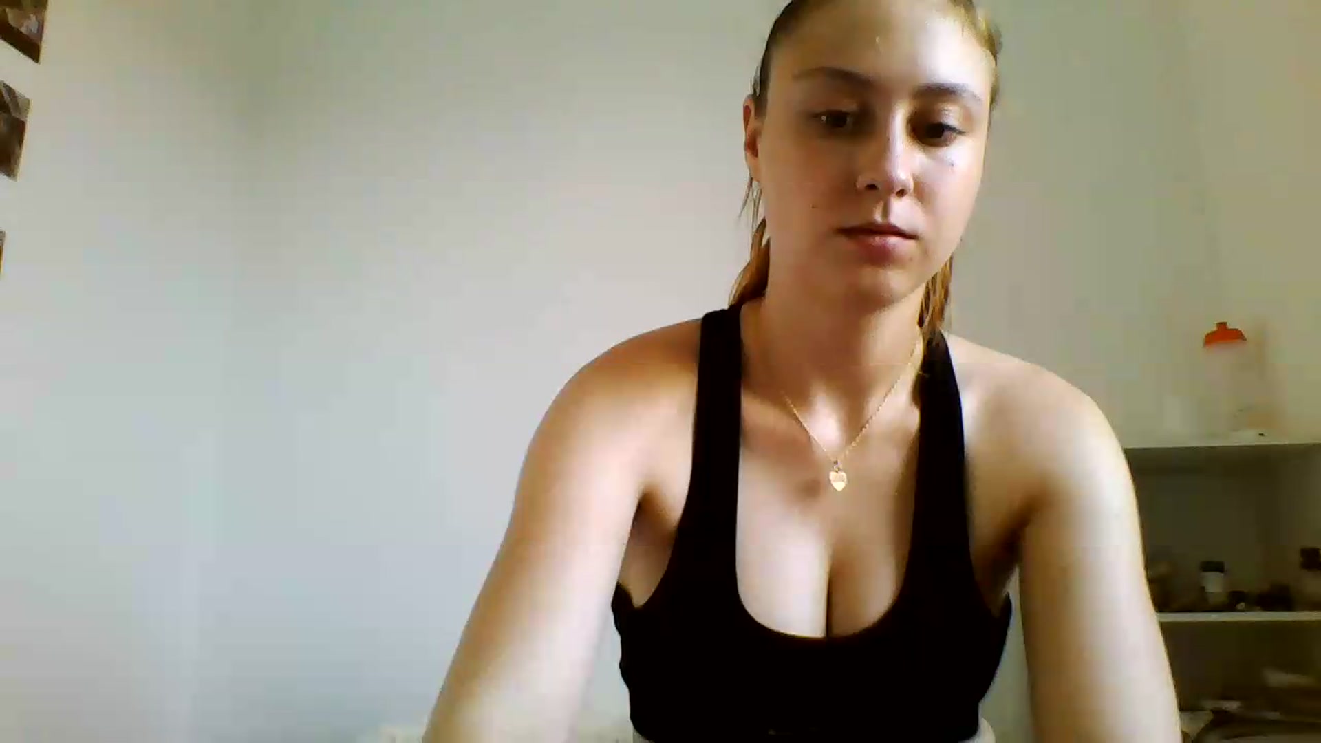 Gallery image thumbnail from RosalieNoir's myfreecams stream on, 07/16/2026, 18:32 image 7 of 20
