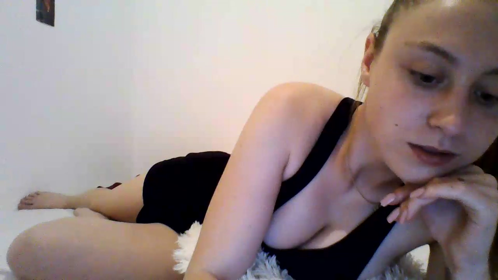 Gallery image thumbnail from RosalieNoir's myfreecams stream on, 07/16/2026, 20:17 image 11 of 20