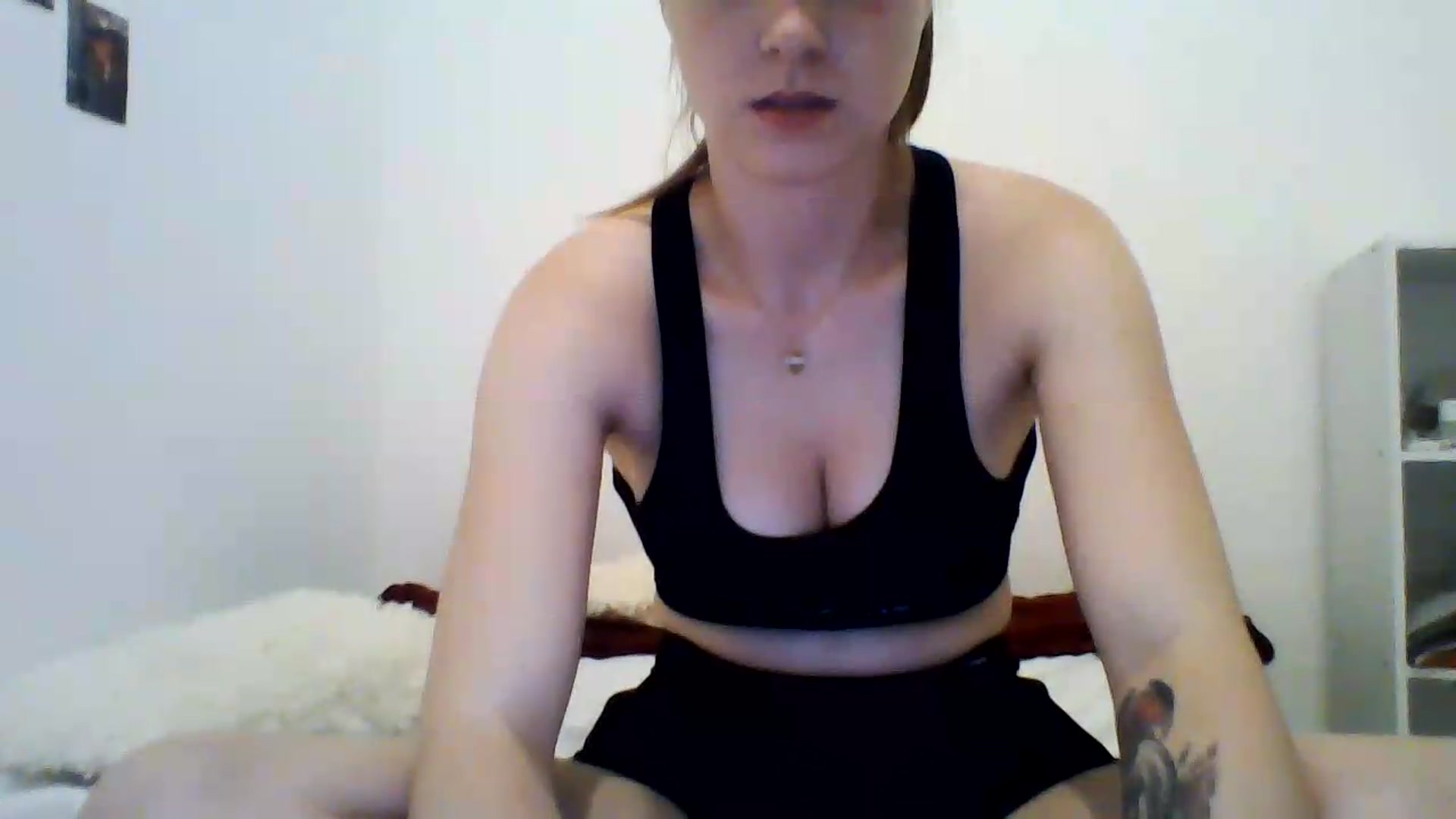 Gallery image thumbnail from RosalieNoir's myfreecams stream on, 07/16/2026, 21:05 image 3 of 20
