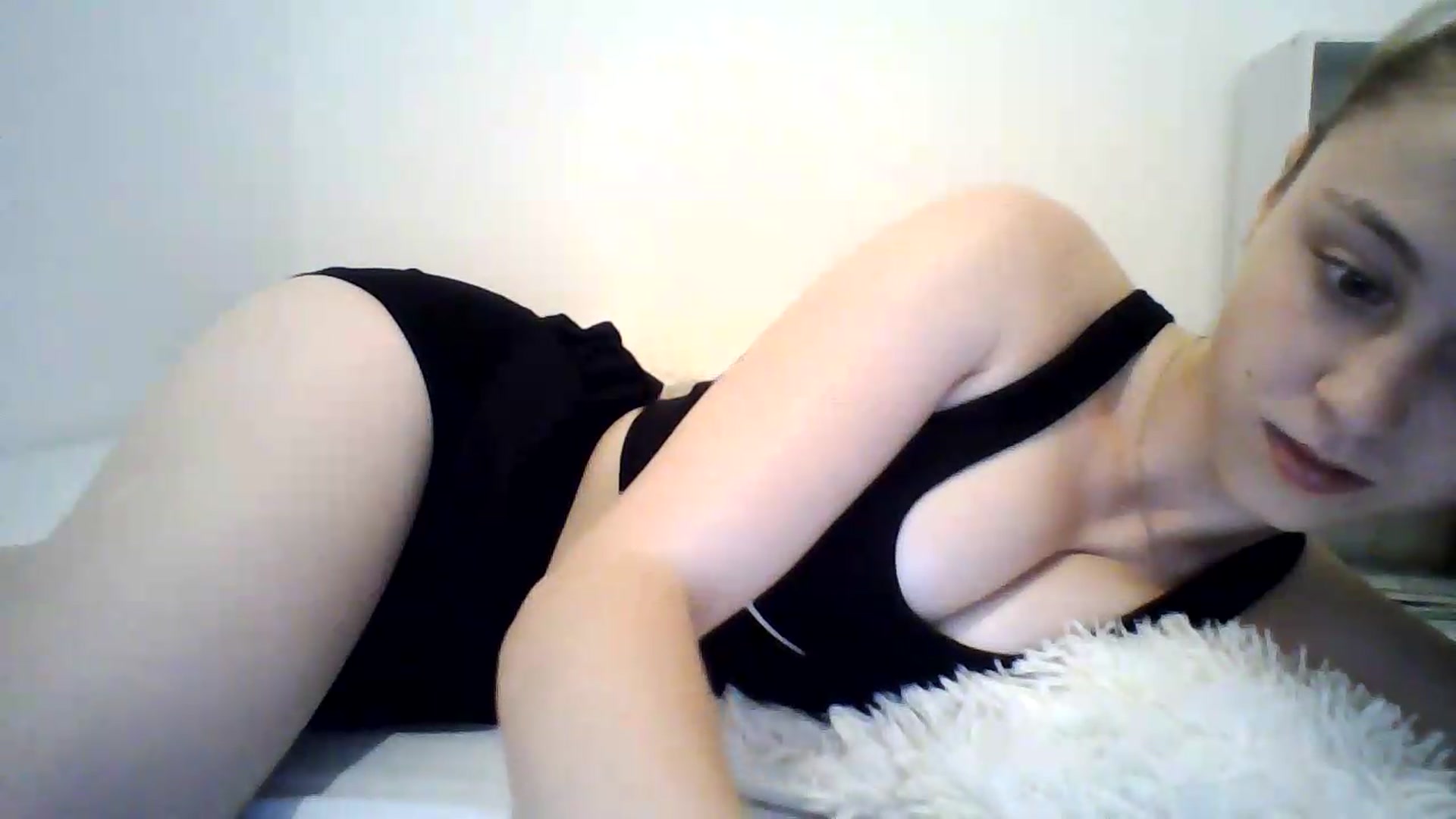 Gallery image thumbnail from RosalieNoir's myfreecams stream on, 07/16/2026, 21:05 image 20 of 20