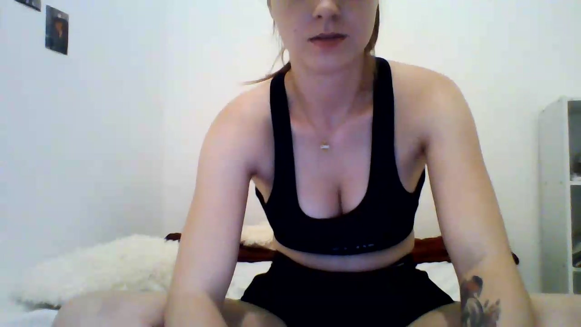 Gallery image thumbnail from RosalieNoir's myfreecams stream on, 07/16/2026, 21:05 image 2 of 20