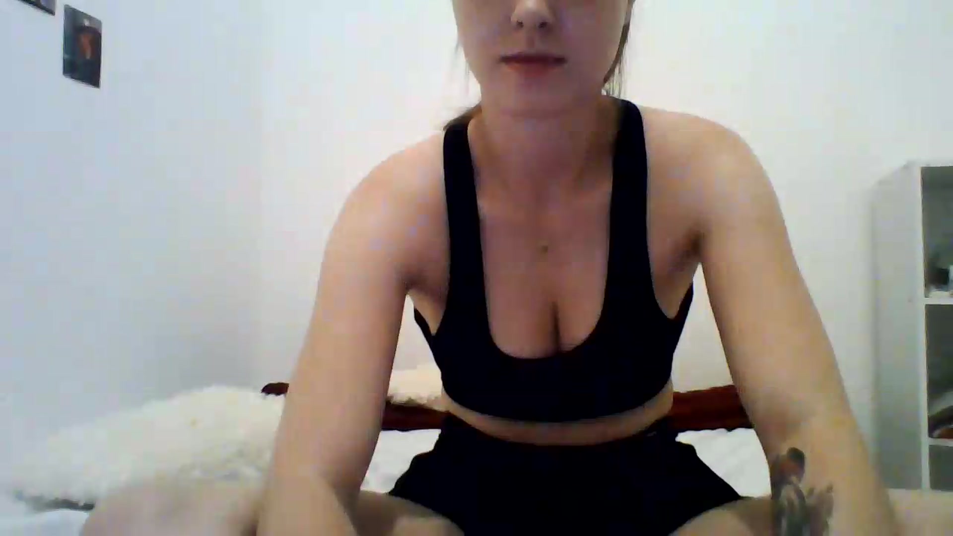 Gallery image thumbnail from RosalieNoir's myfreecams stream on, 07/16/2026, 21:05 image 5 of 20
