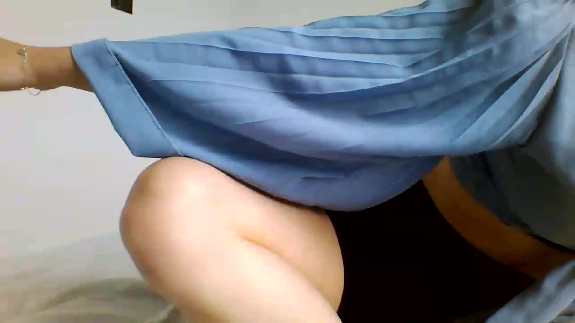 Gallery image thumbnail from RosalieNoir's myfreecams stream on, 07/18/2026, 12:57 image 17 of 20