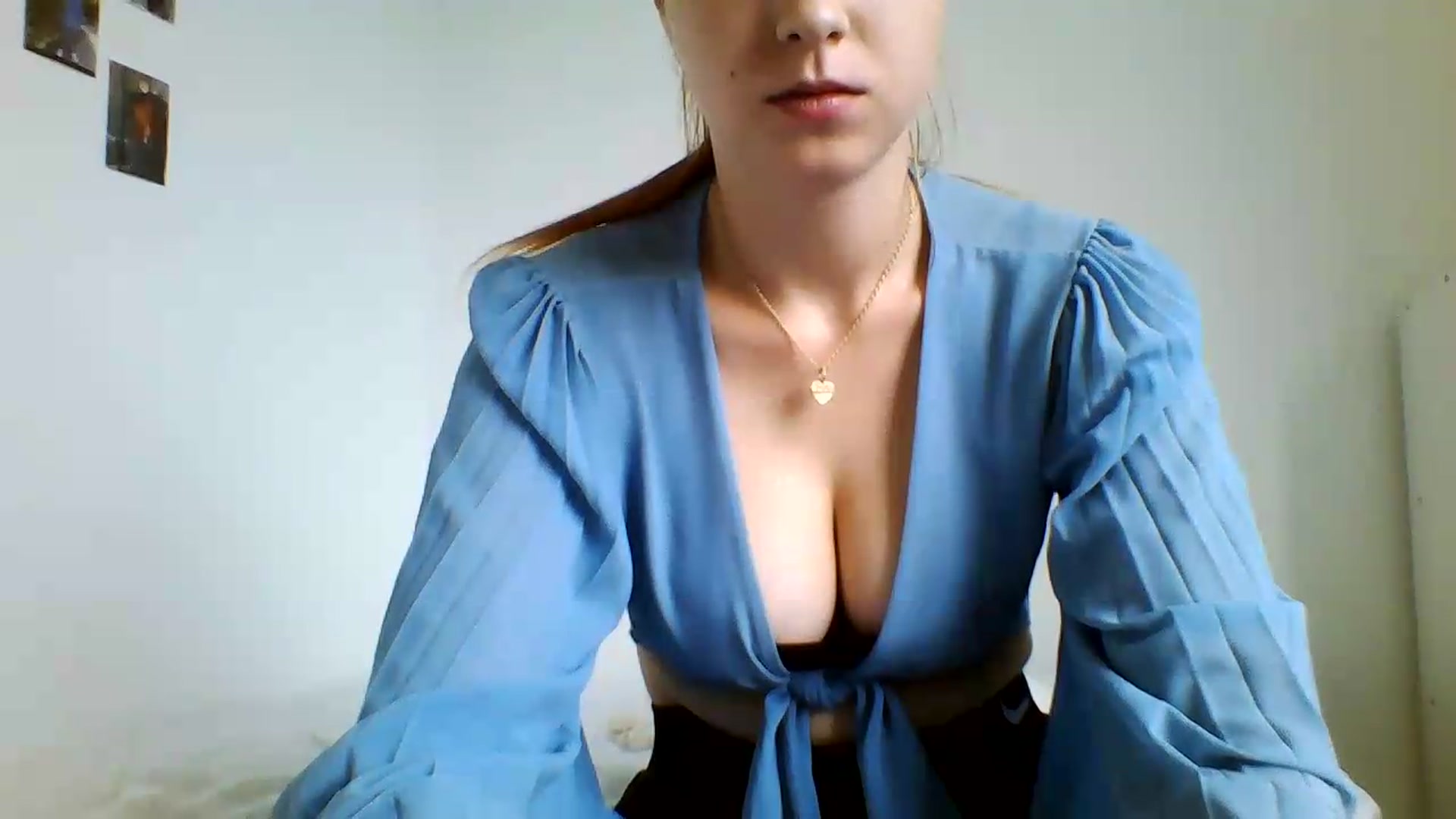 Gallery image thumbnail from RosalieNoir's myfreecams stream on, 07/18/2026, 16:36 image 5 of 20