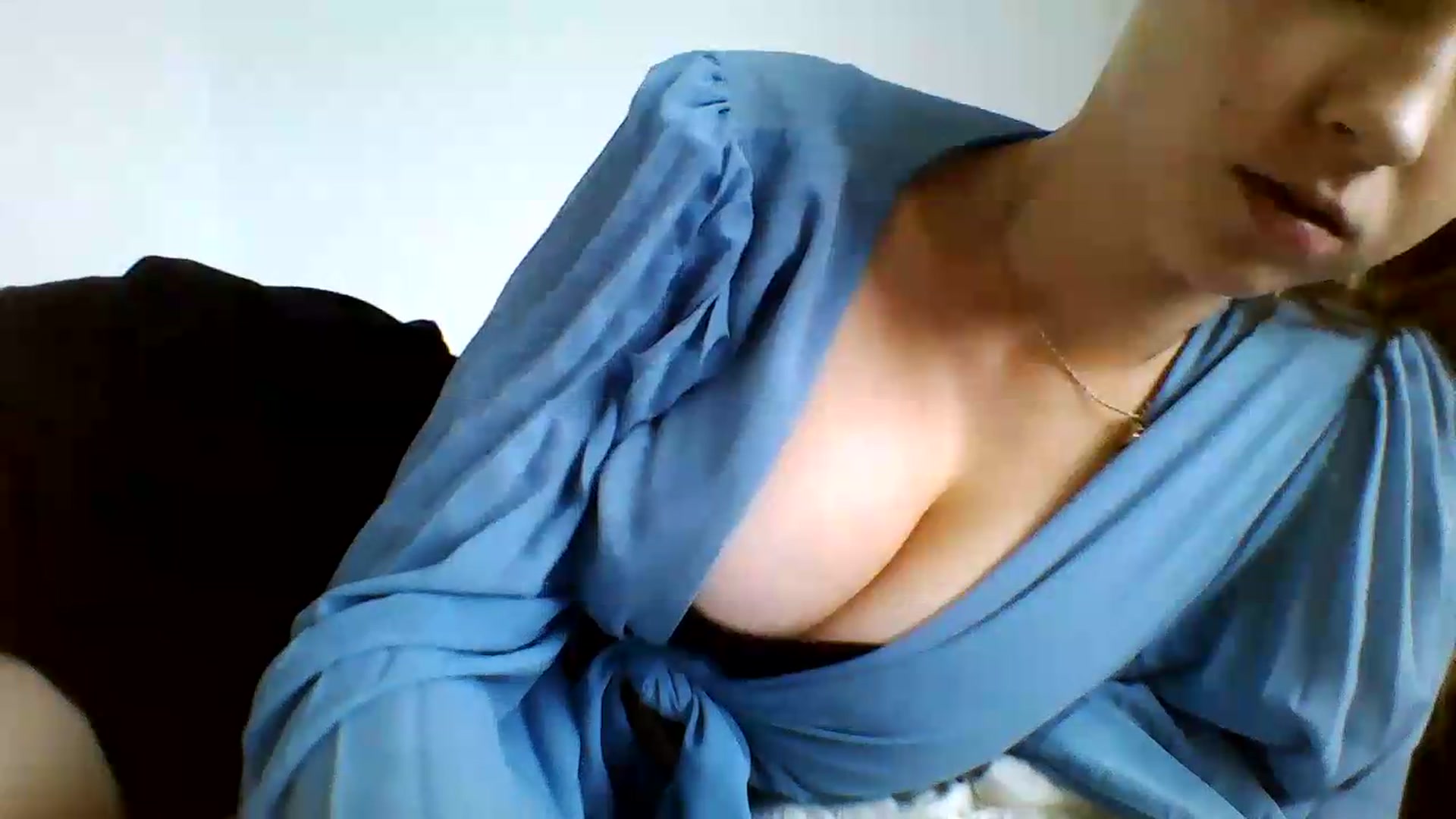 Gallery image thumbnail from RosalieNoir's myfreecams stream on, 07/18/2026, 16:36 image 13 of 20