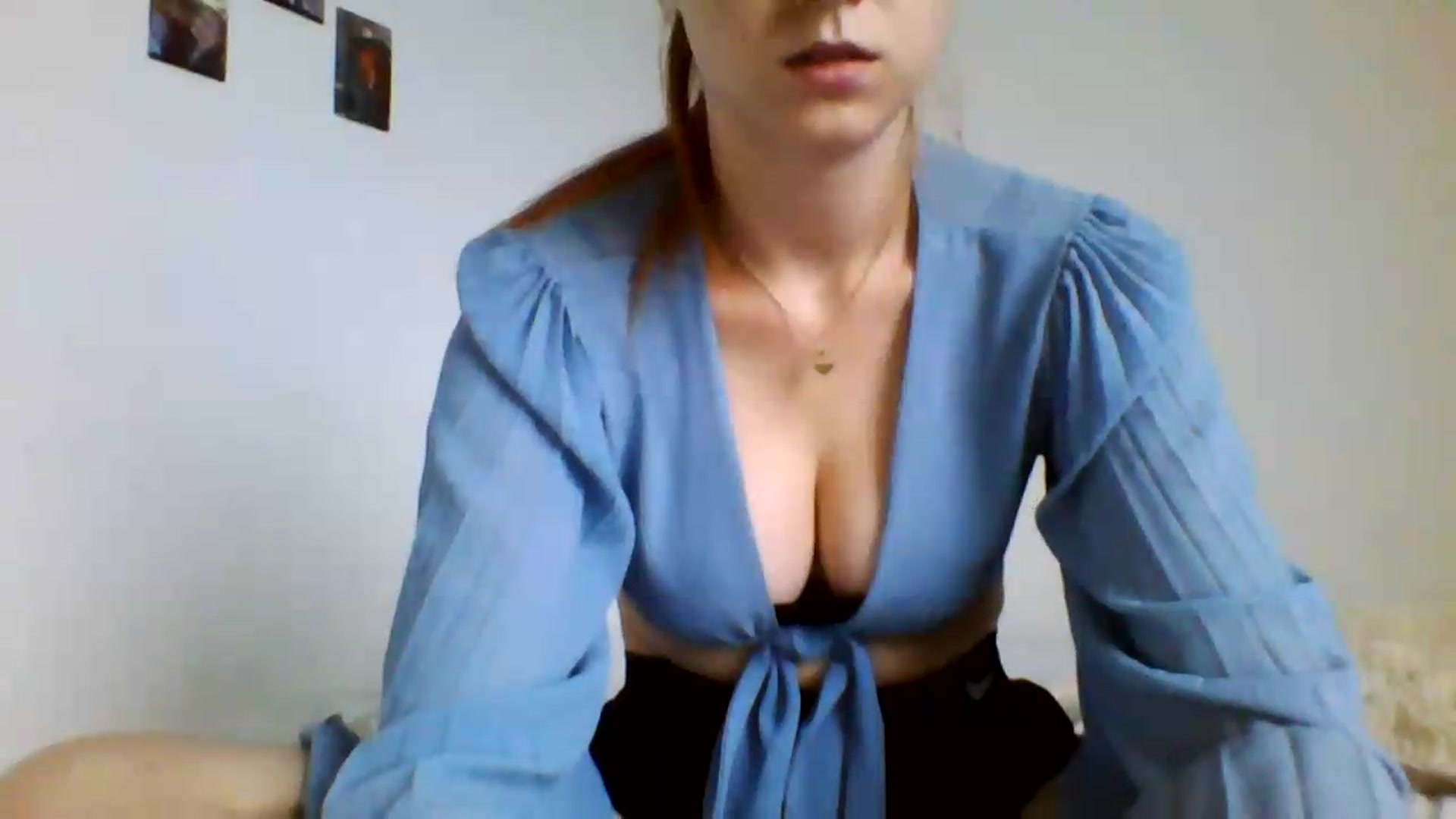 Gallery image thumbnail from RosalieNoir's myfreecams stream on, 07/18/2026, 18:08 image 16 of 20