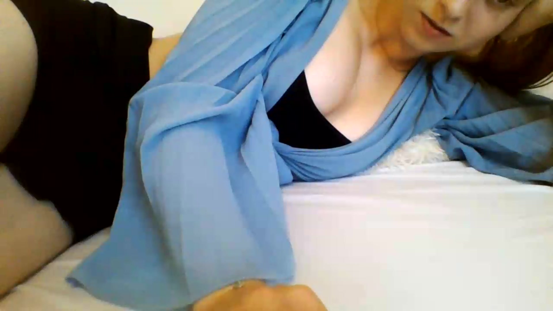 Gallery image thumbnail from RosalieNoir's myfreecams stream on, 07/18/2026, 19:01 image 20 of 20