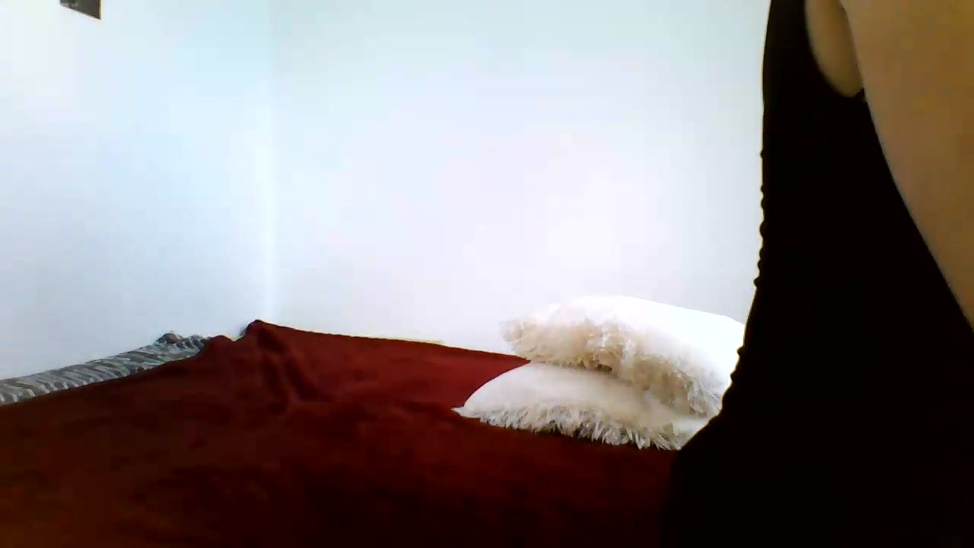 Gallery image thumbnail from RosalieNoir's myfreecams stream on, 07/19/2026, 17:09 image 14 of 20