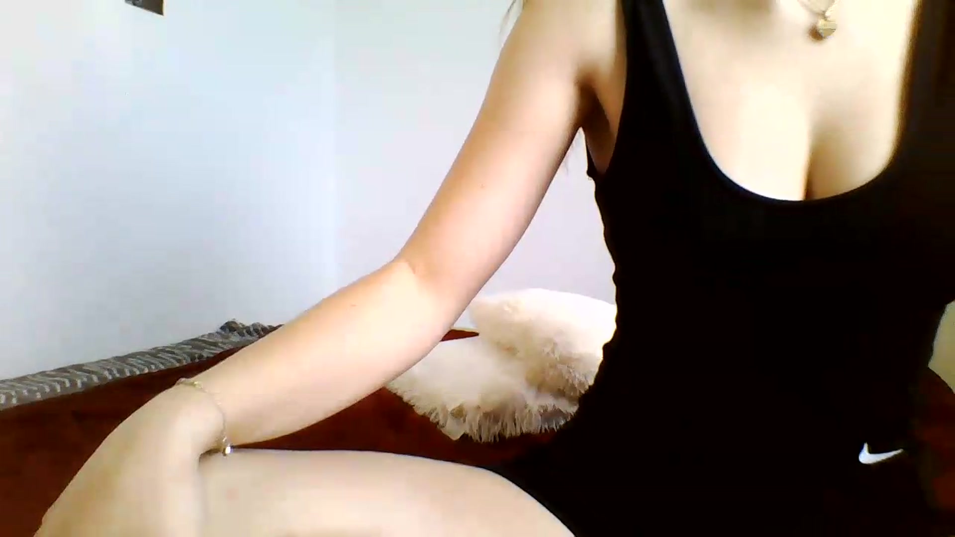 Gallery image thumbnail from RosalieNoir's myfreecams stream on, 07/19/2026, 17:39 image 9 of 20