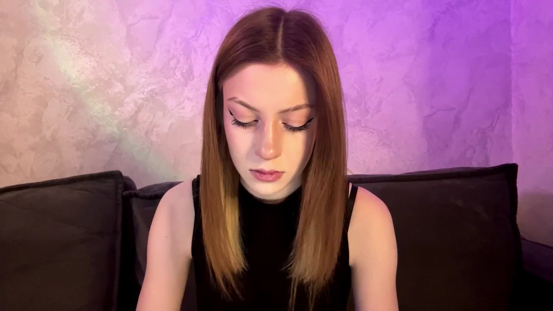 Gallery image thumbnail from Rosalielue's myfreecams stream on, 04/23/2026, 20:40 image 4 of 20